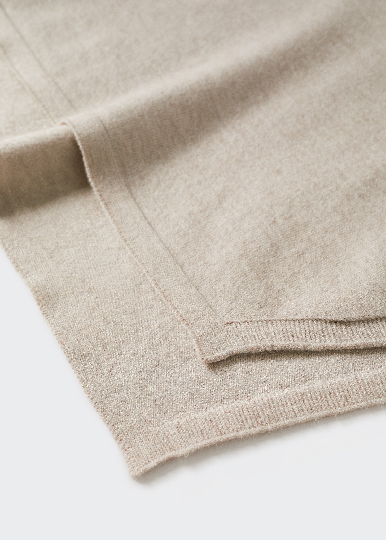 Perkins-neck fine-knit sweater - Details of the article 8