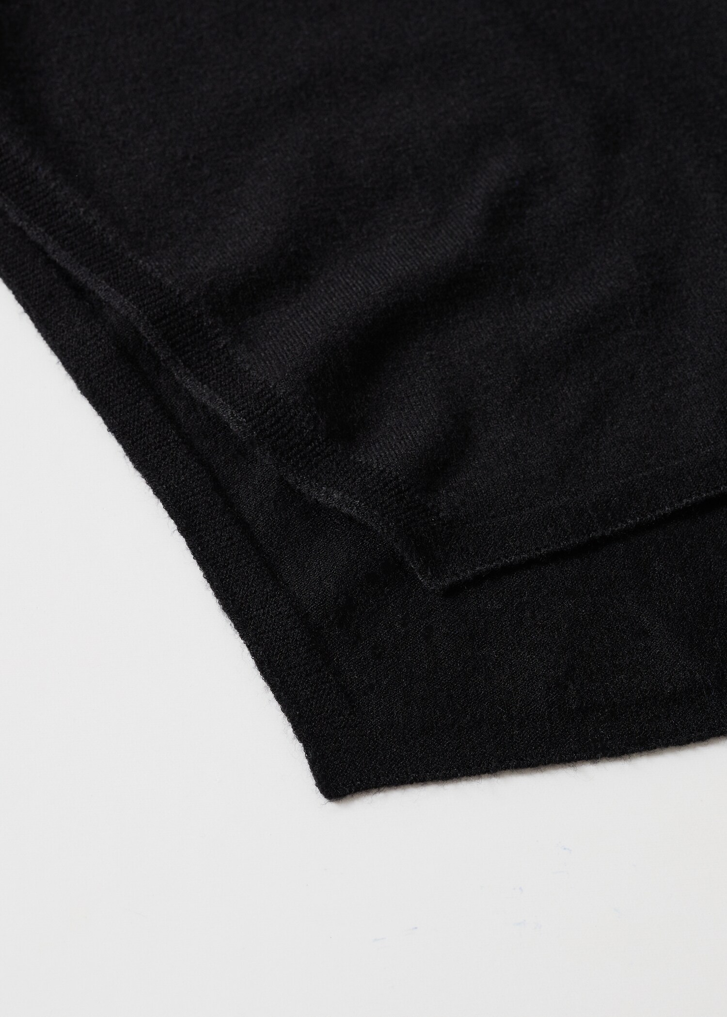 Perkins-neck fine-knit sweater - Details of the article 8