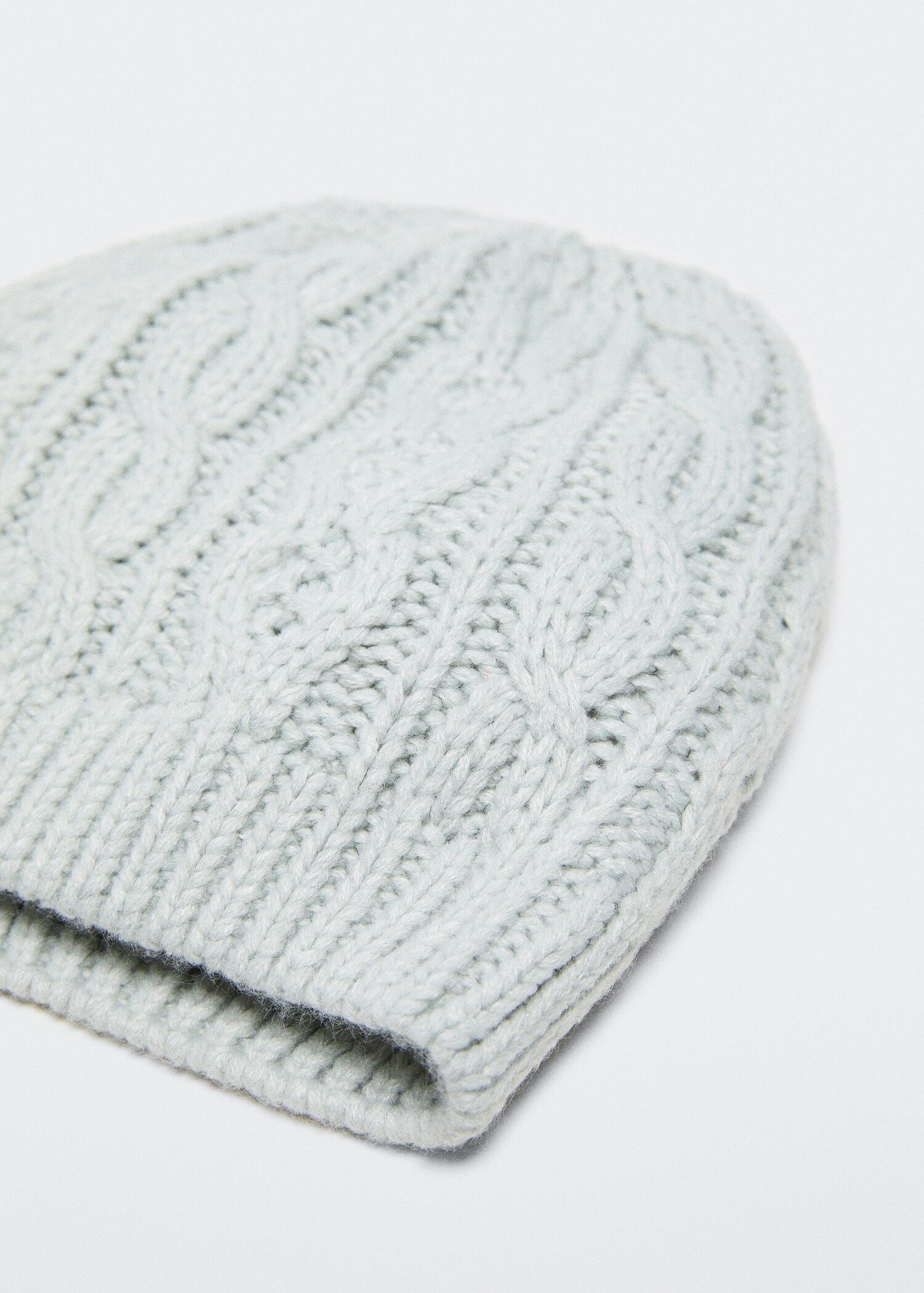 Knitted braided hat - Medium plane