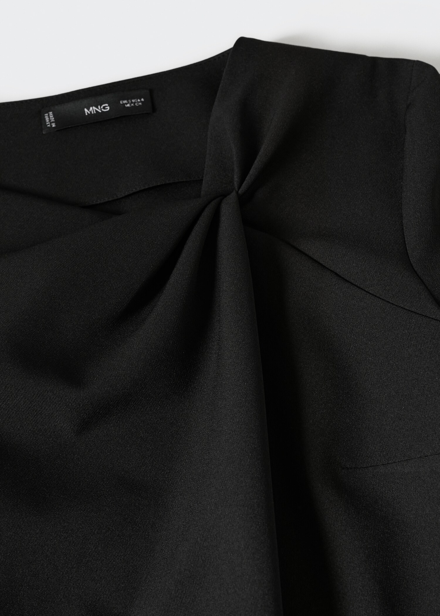 Robe à détail froncé - Détail de l'article 8