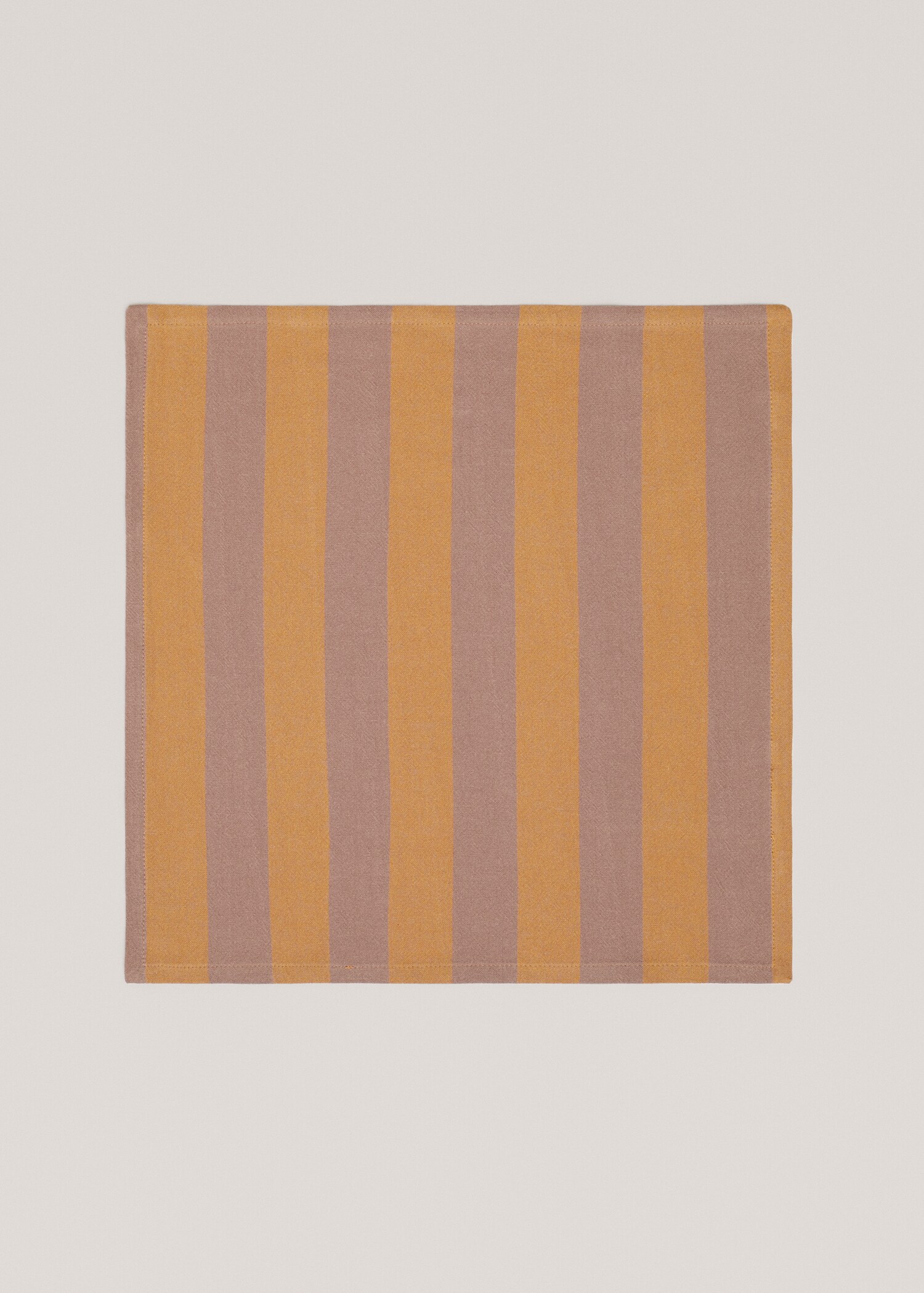 2-pack randiga bomullsservetter 45x45 cm - Artikel utan modell