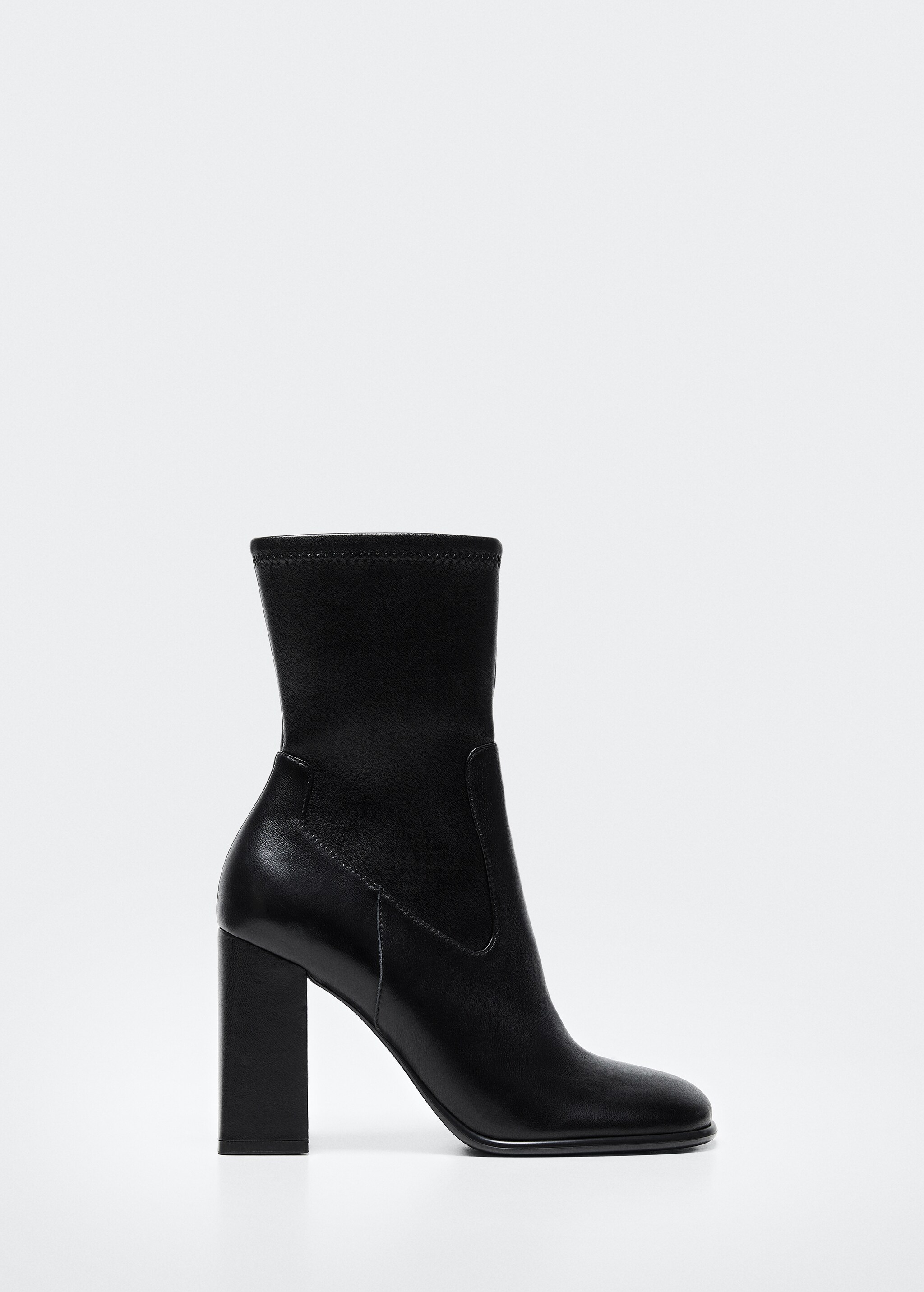 Squared toe leather ankle boots - Article without model