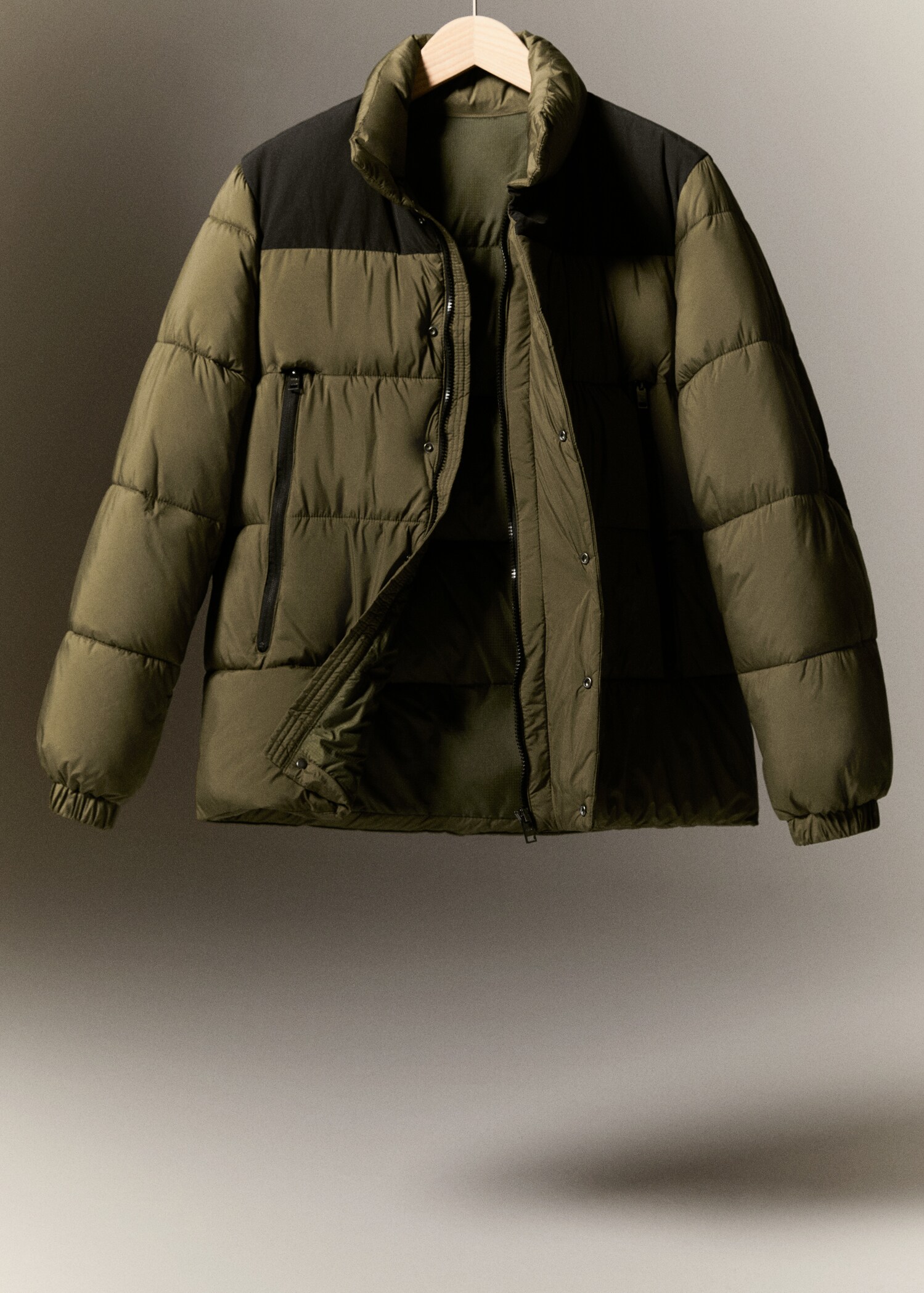 Short thermoregulating anorak - Details of the article 5