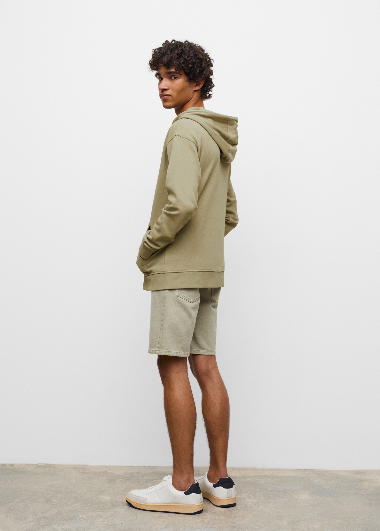 Zipped hoodie - Reverse of the article