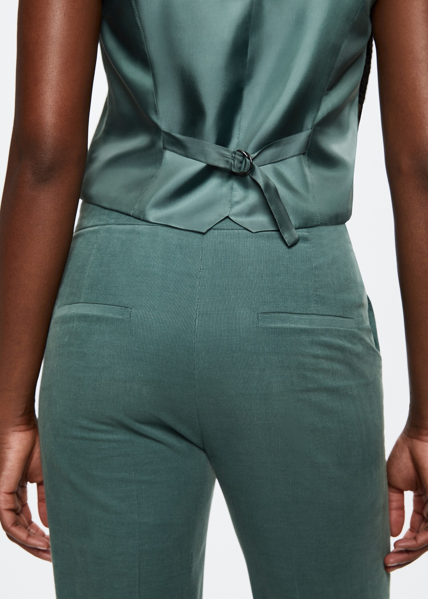 Gerade Feincordhose - Detail des Artikels 6
