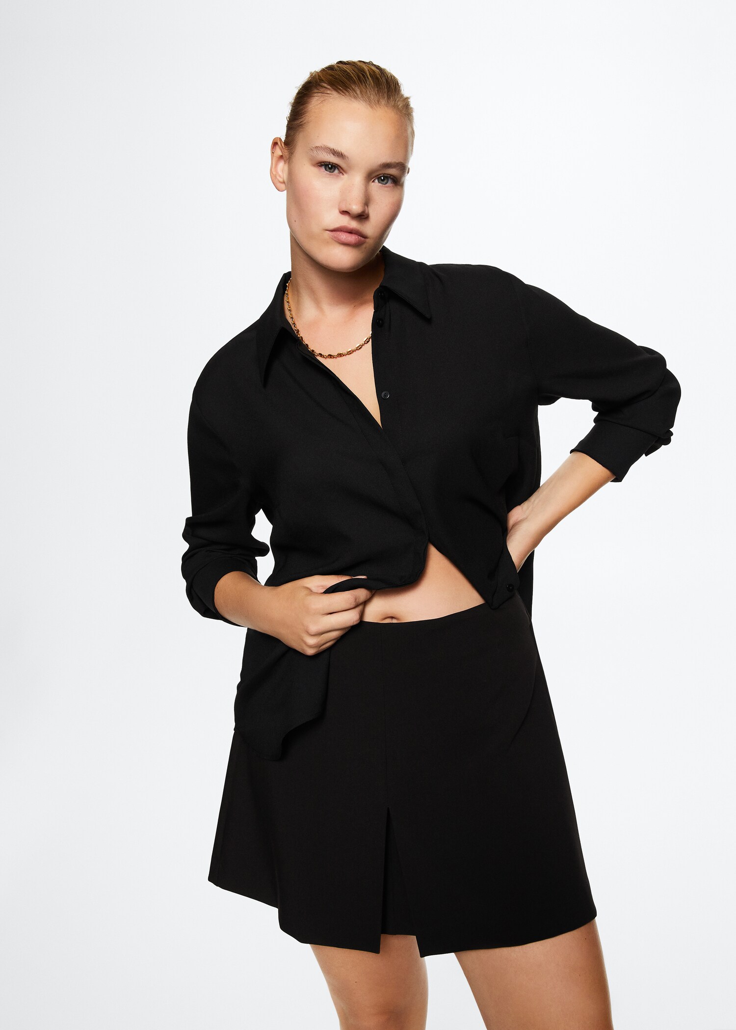 Pleated skirt detail - Details of the article 5