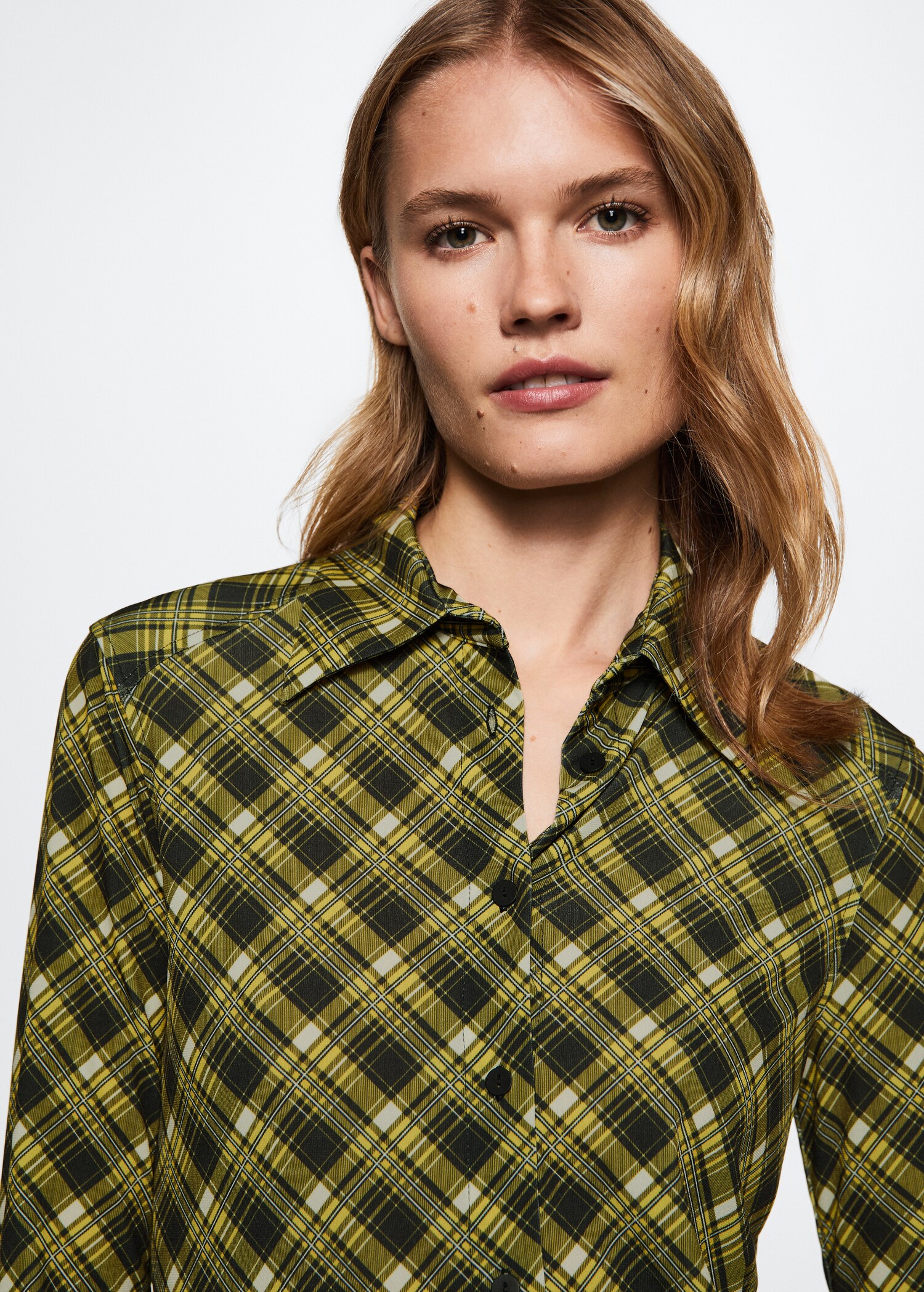 Soepelvallende geruite blouse  - Detail van het artikel 1