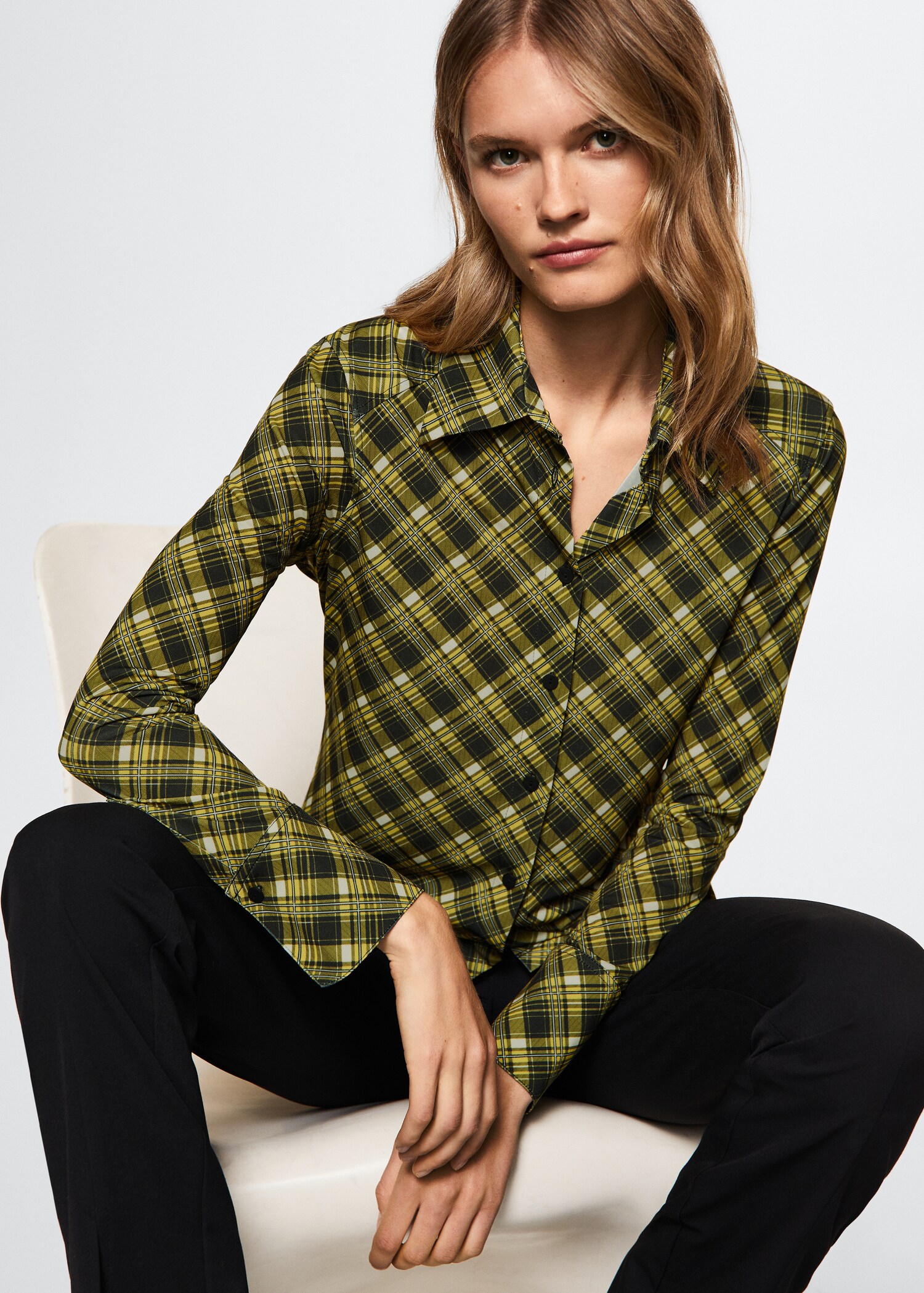 Soepelvallende geruite blouse  - Detail van het artikel 2