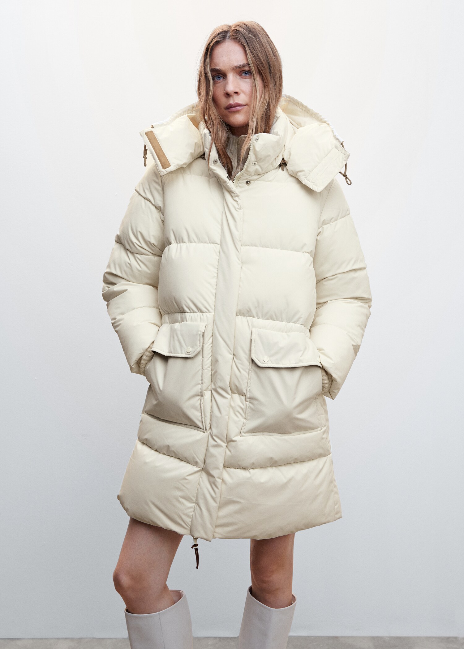 Detachable hood quilted coat - Medium plane