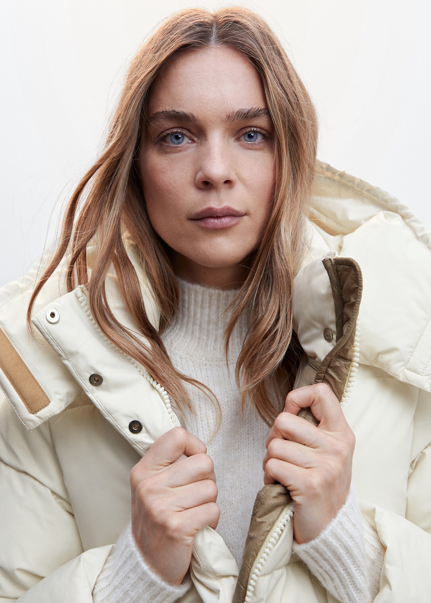 Detachable hood quilted coat - Details of the article 1