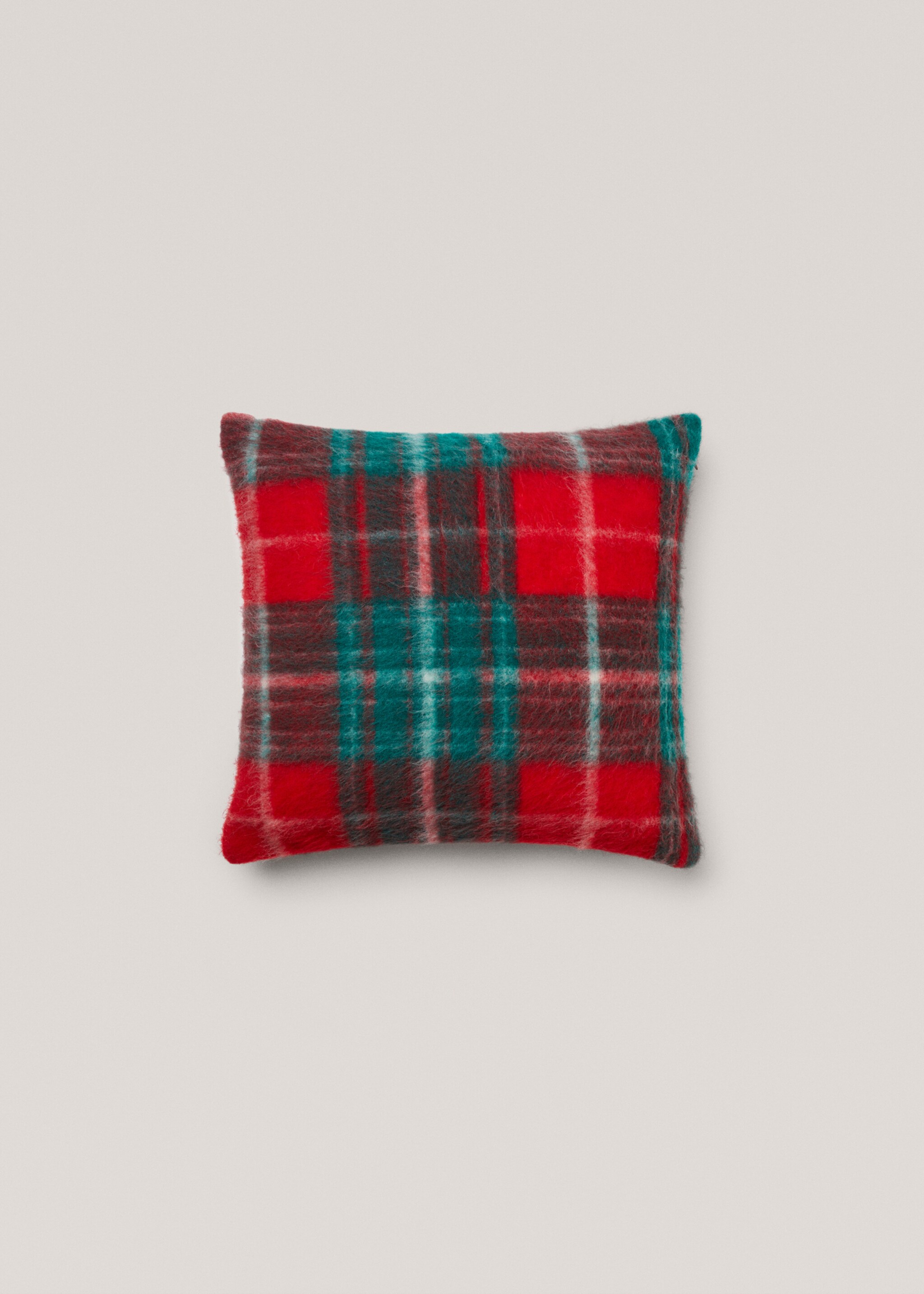 Striped textured cushion case 45x45cm - Article without model, Red. Ref: 37069105-00.