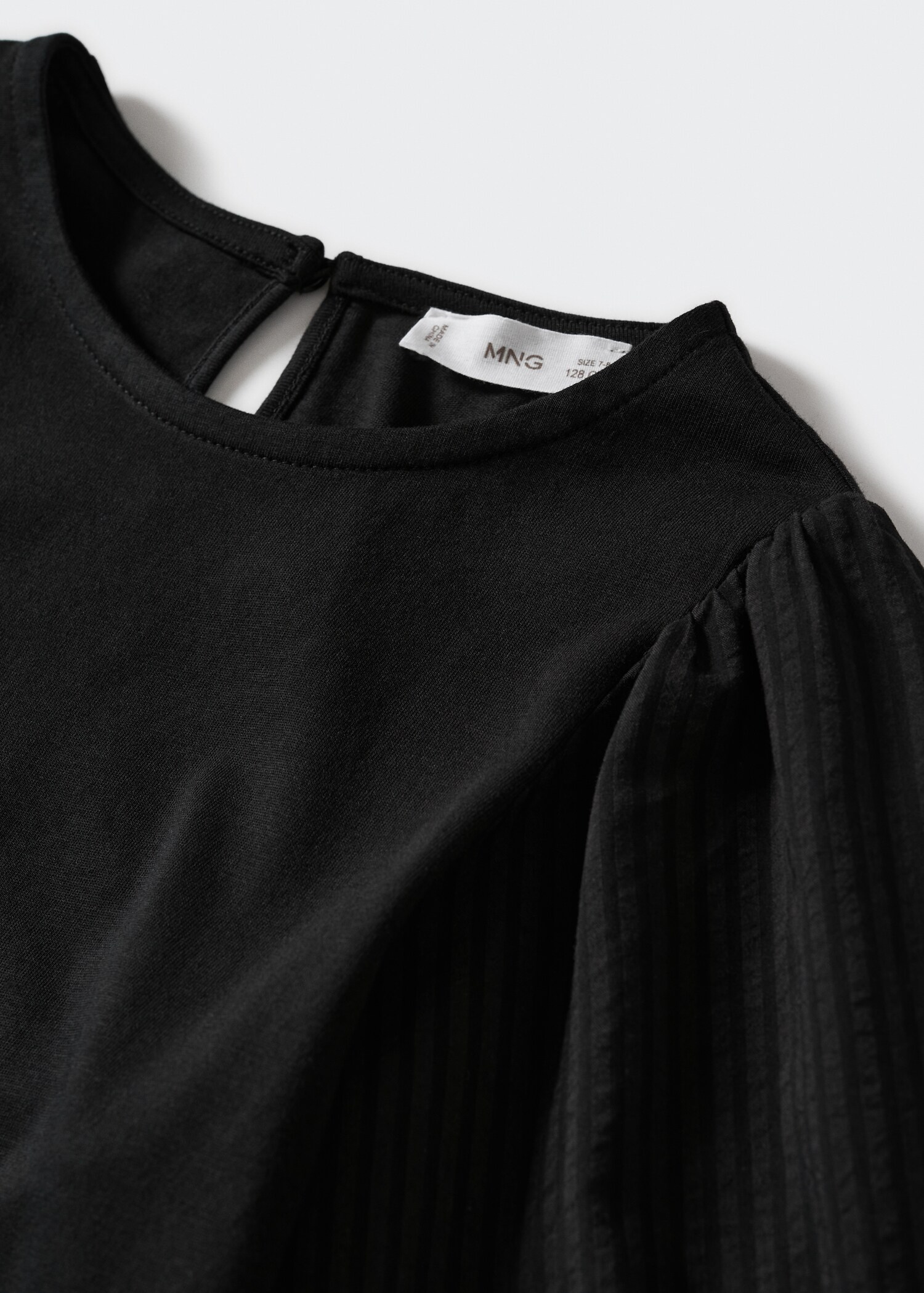 Puffed sleeves T-shirt - Details of the article 8