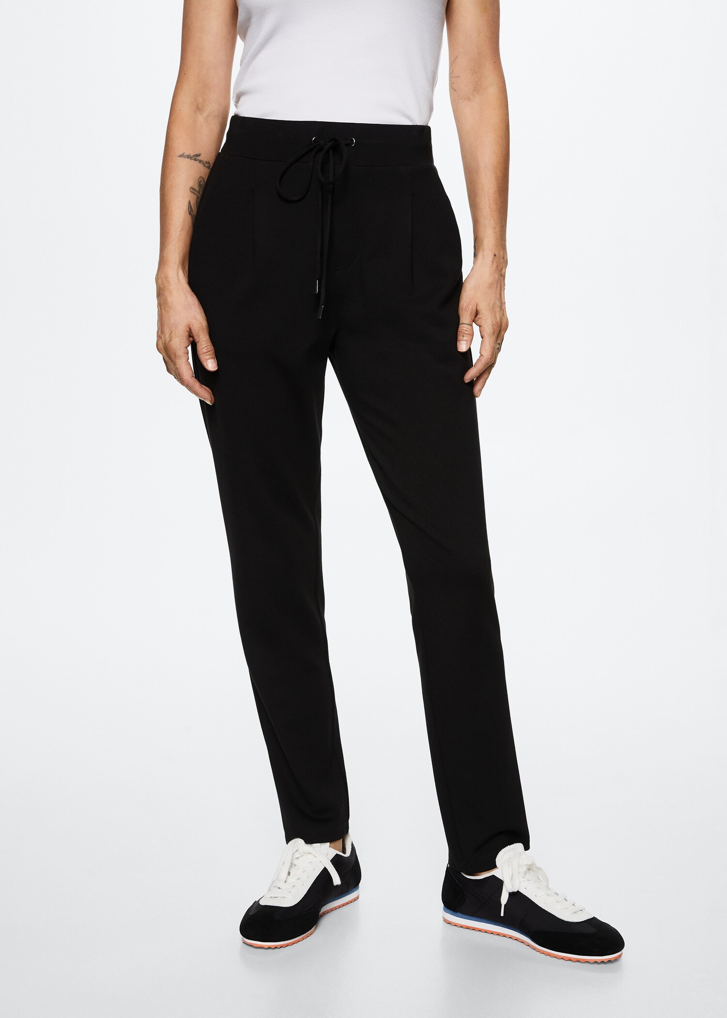 Jogger Pants mit Taschen - Damen | MANGO OUTLET Liechtenstein
