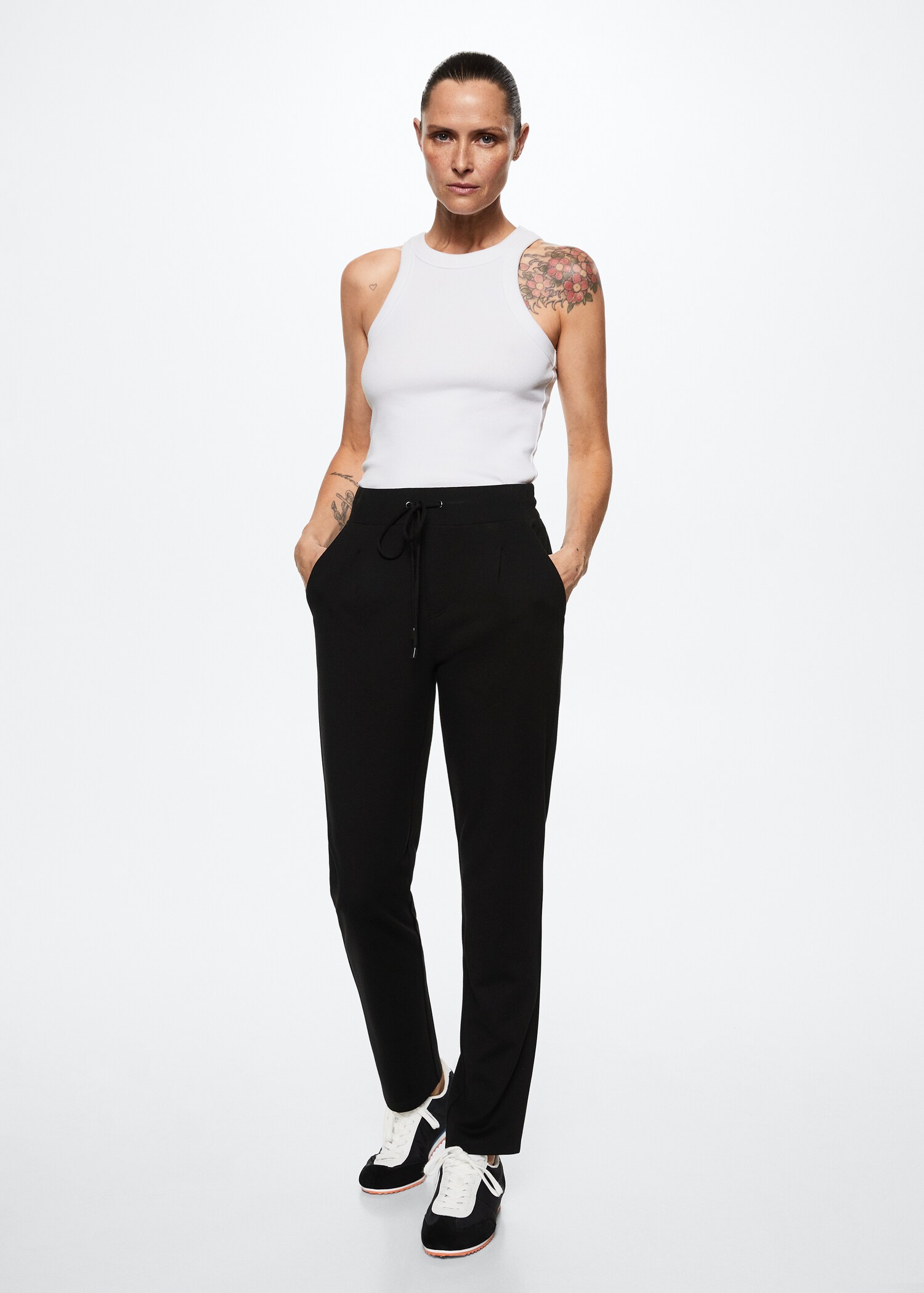 Jogger Pants mit Taschen - Damen | MANGO OUTLET Liechtenstein