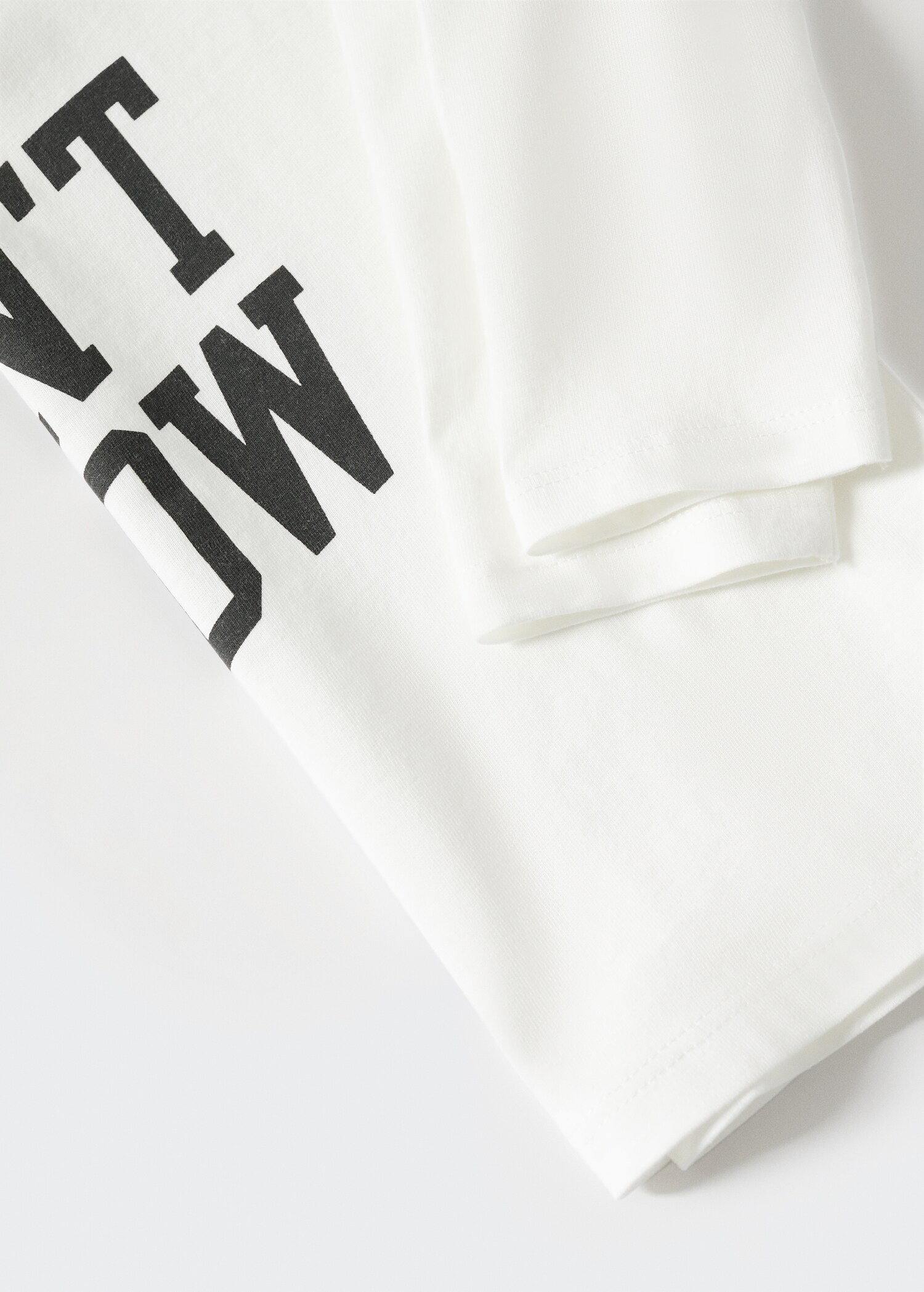 Langärmliges T-Shirt mit Schriftzug - Detail des Artikels 8