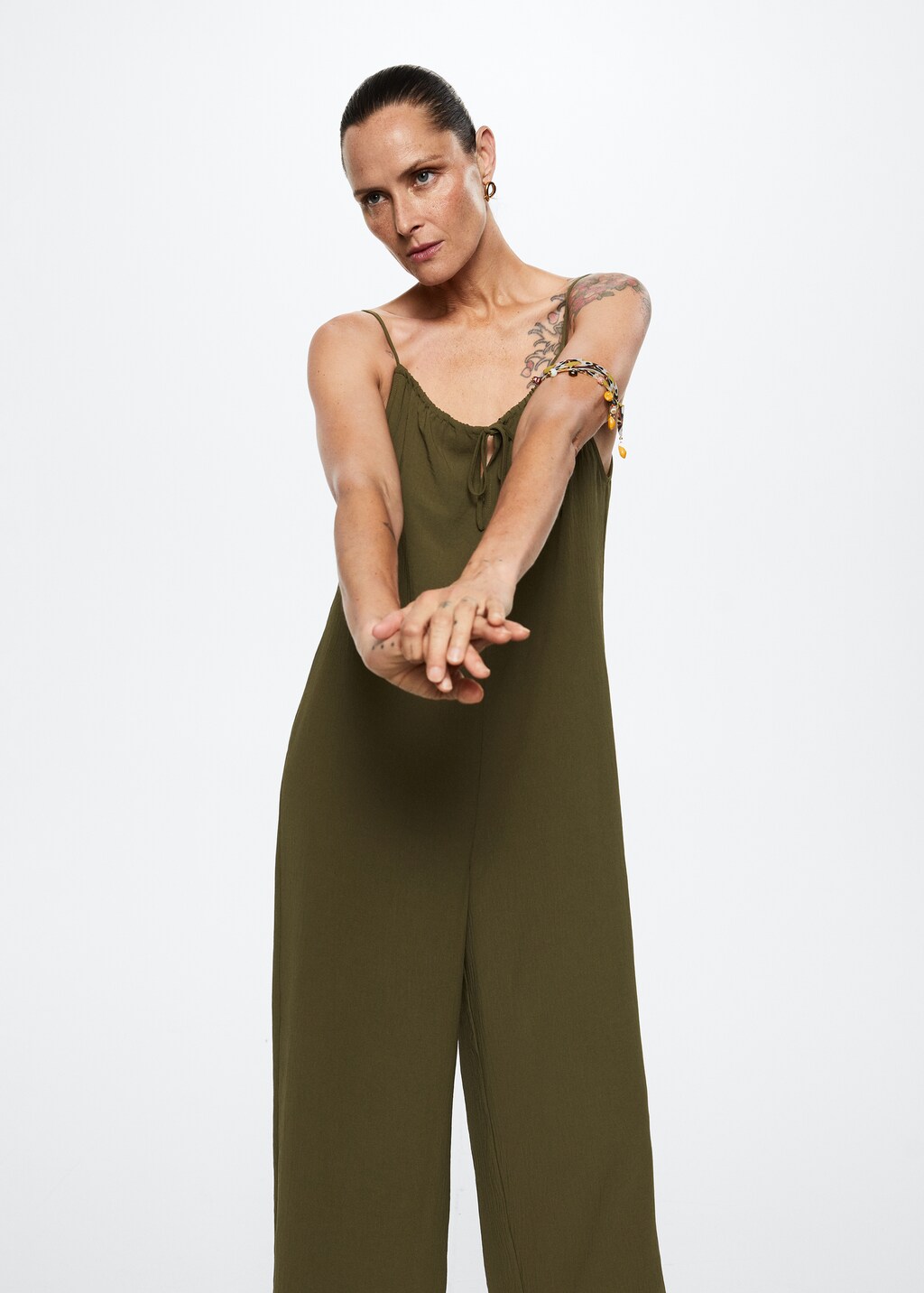 Overall mit Schleife am Kragen - Damen | MANGO OUTLET Deutschland 