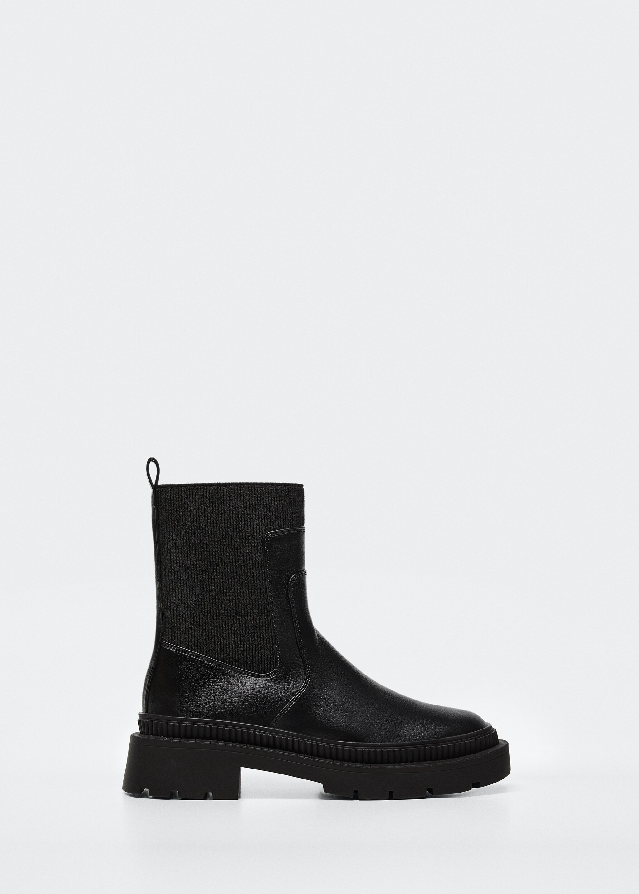 Track sole contrast ankle boots - Article without model