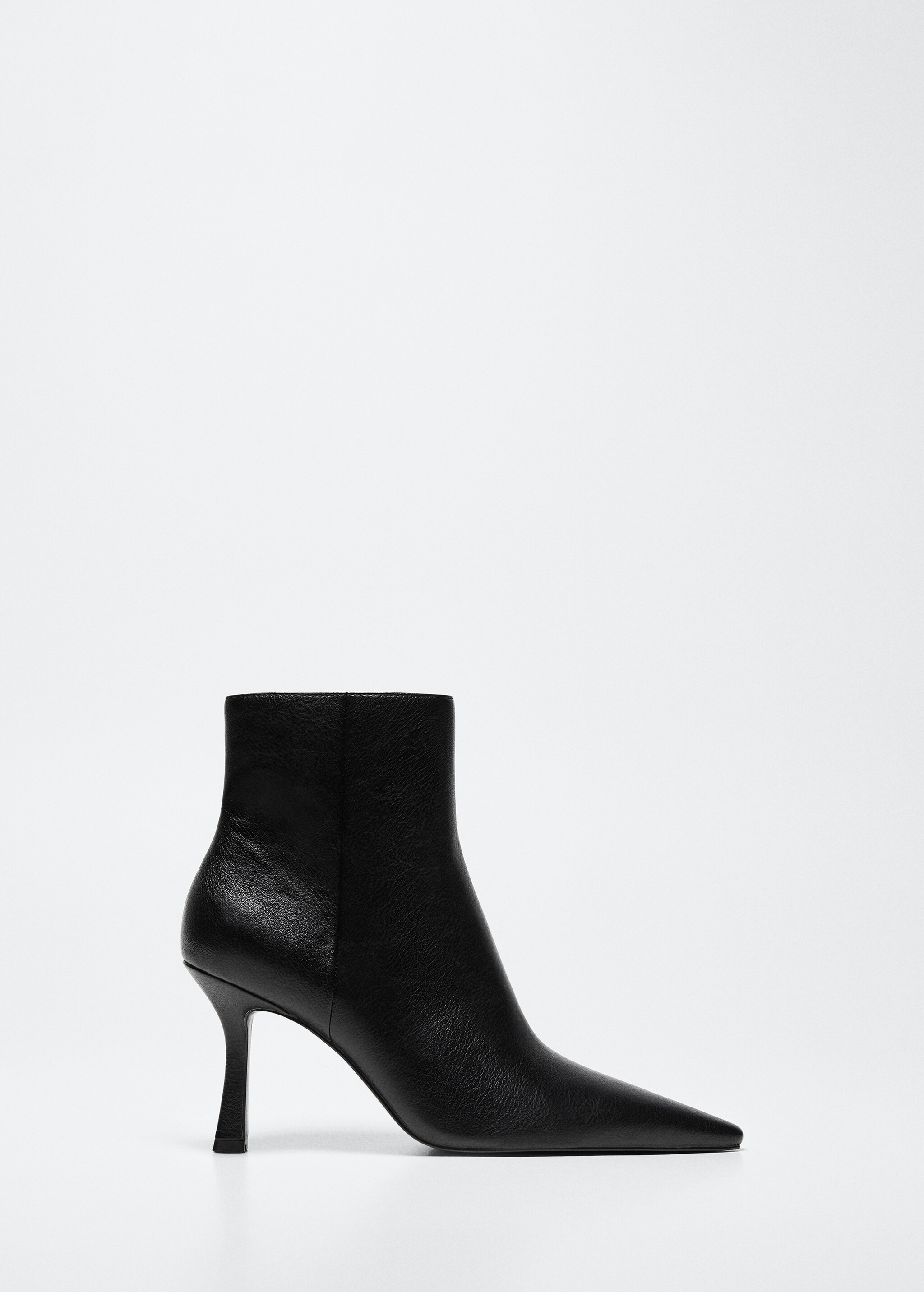 Heel zipped boots - Article without model