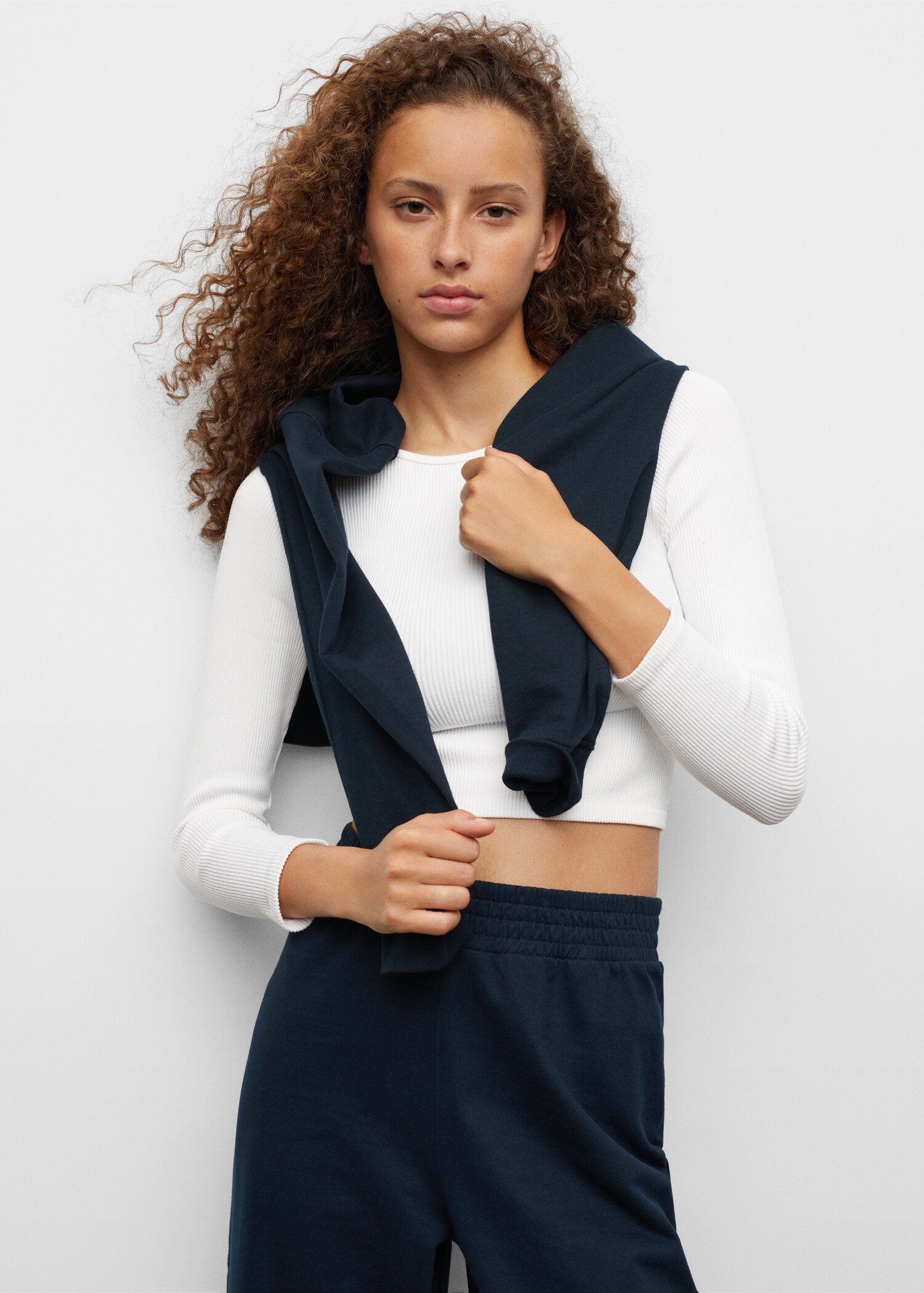 Knit jogger-style trousers - Details of the article 1