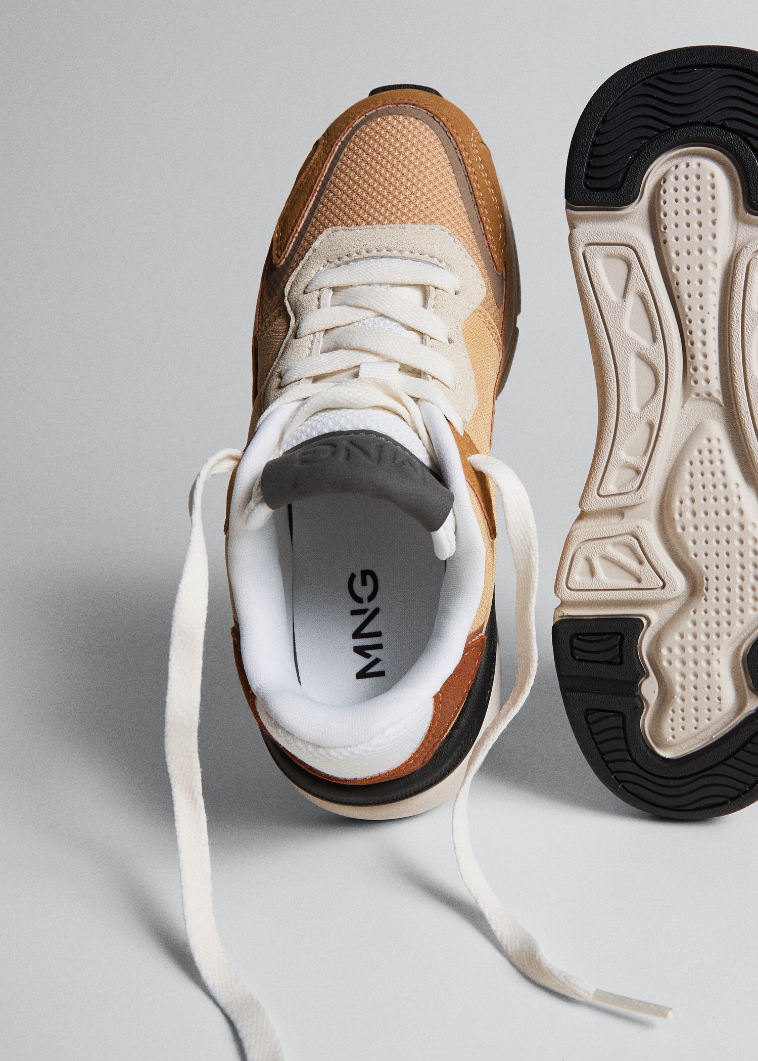Sneakers met maxizolen - Detail van het artikel 3