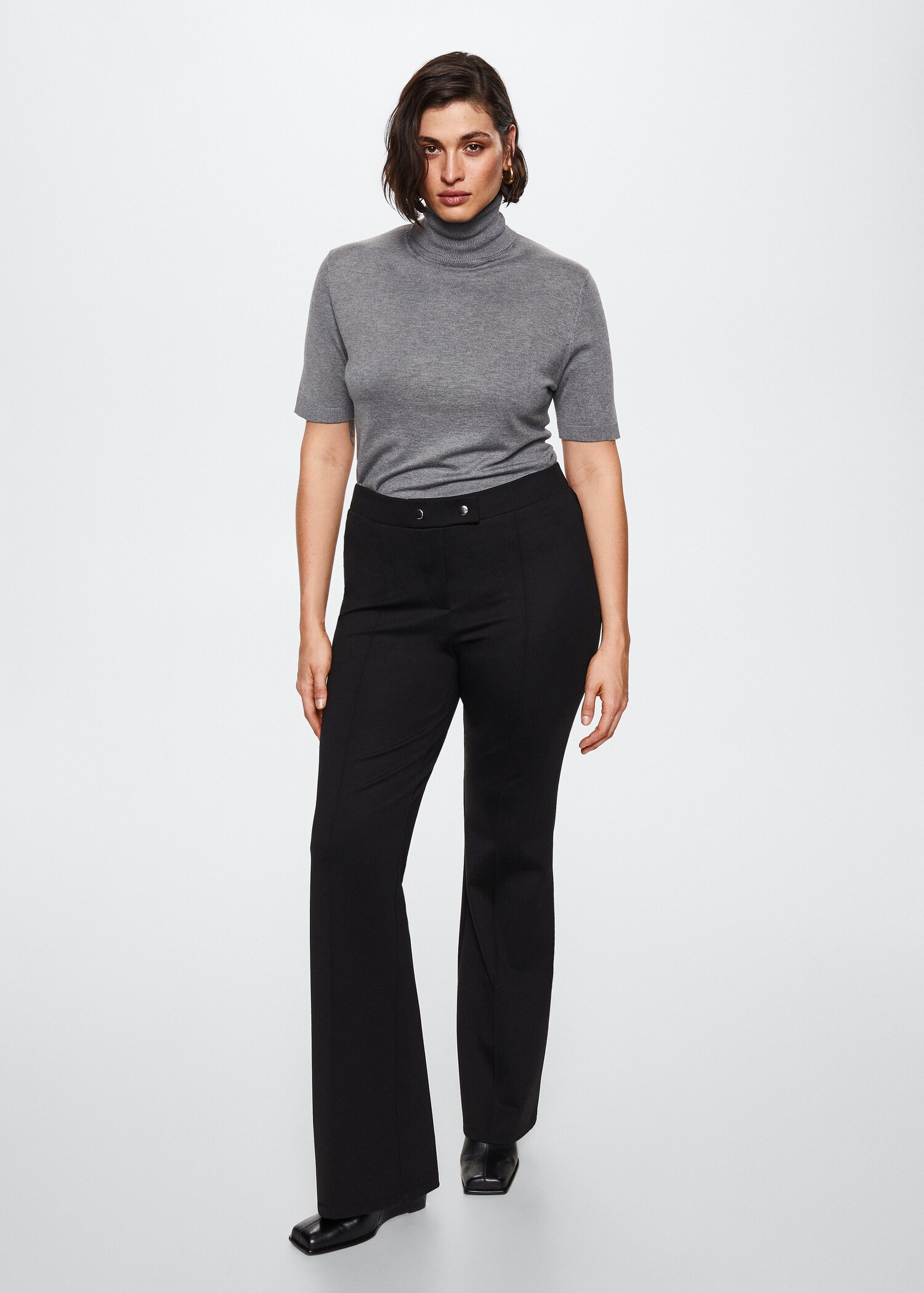 Flared broek met knopen - Detail van het artikel 3