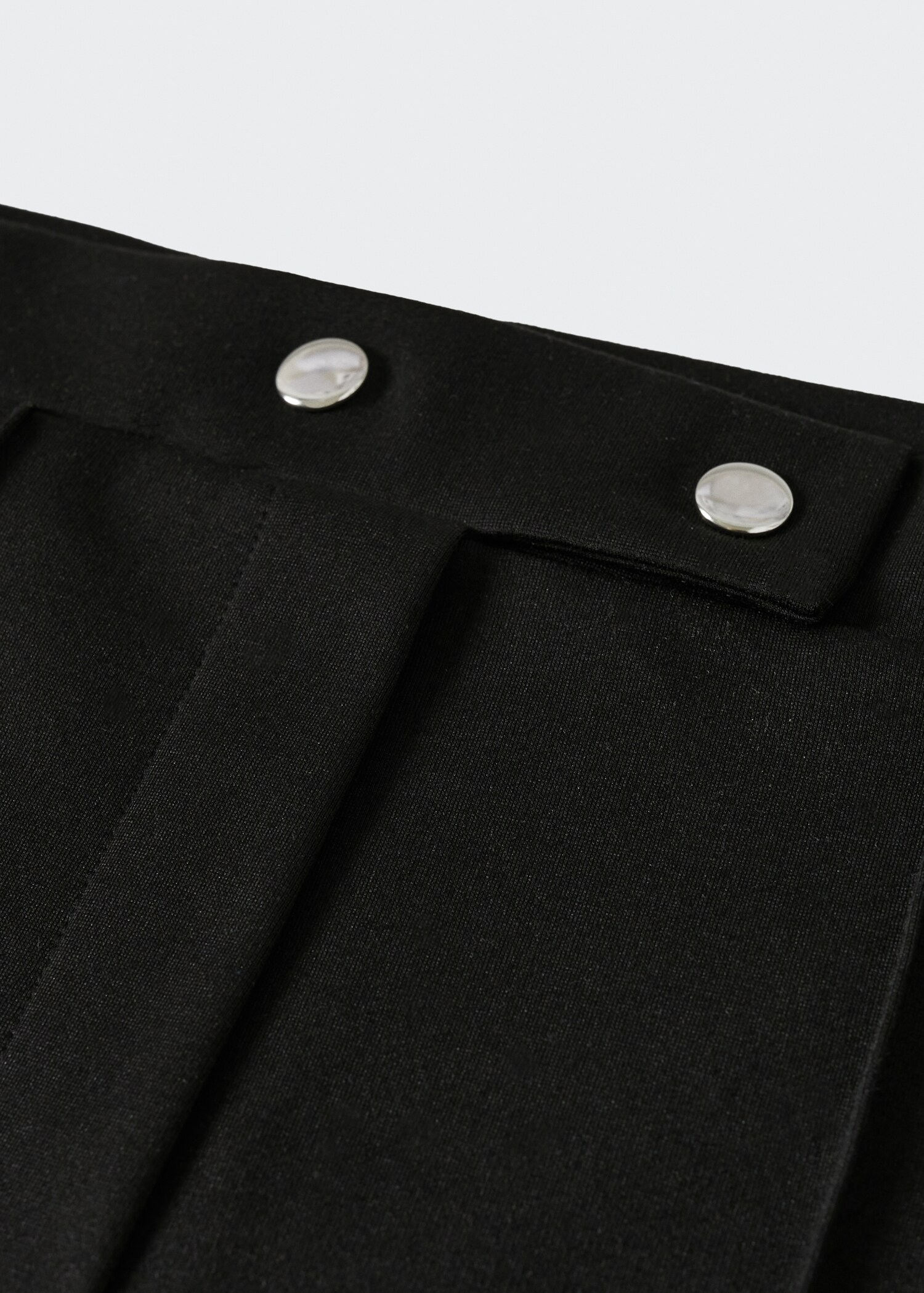 Flared broek met knopen - Detail van het artikel 8