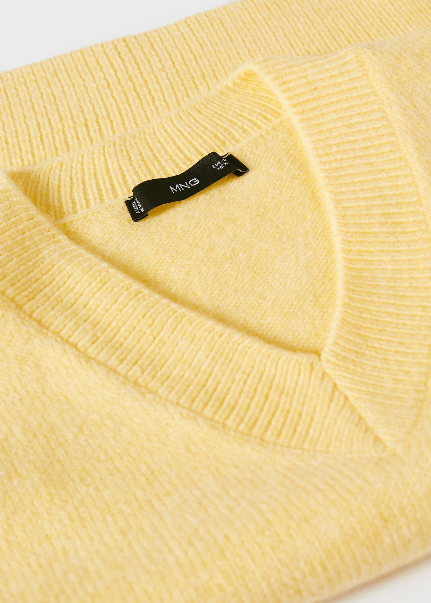 Jersey punto cuello pico - Detalle del artículo 8