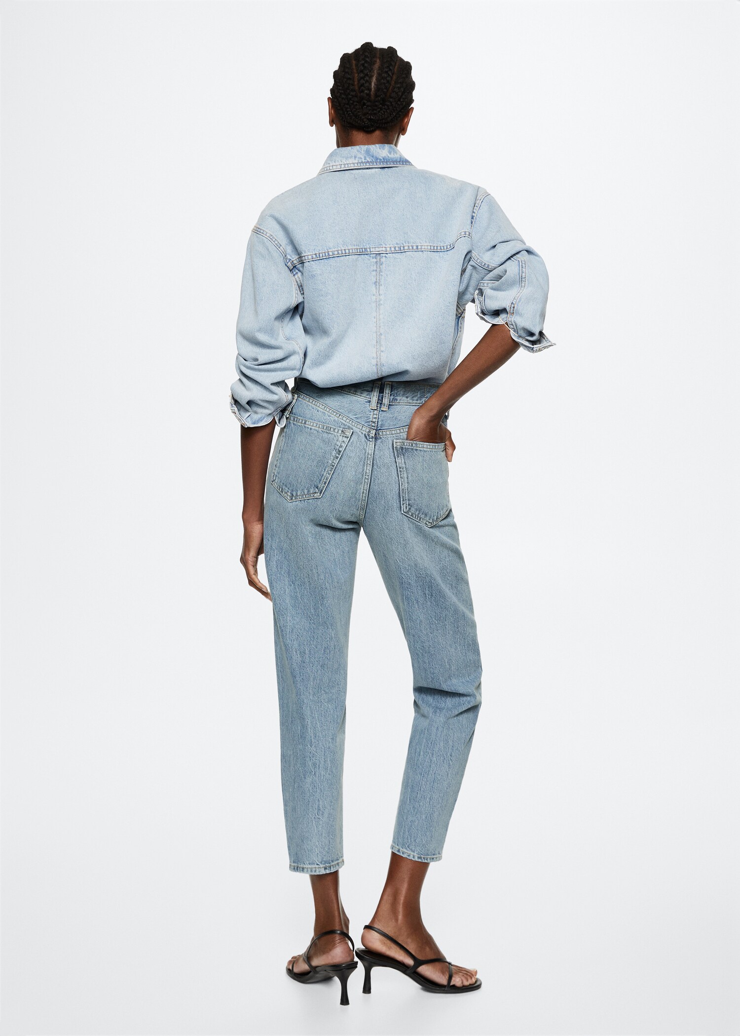 Jeans mom tiro alto - Reverso del artículo