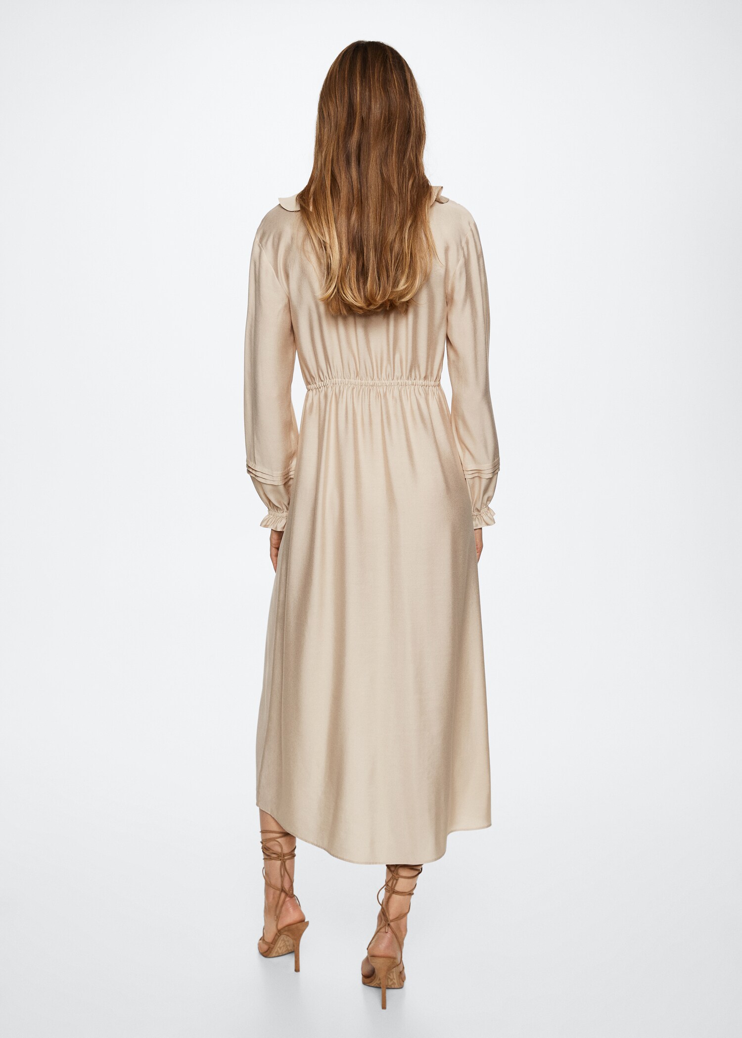 Long ruffled dress - Reverse of the article