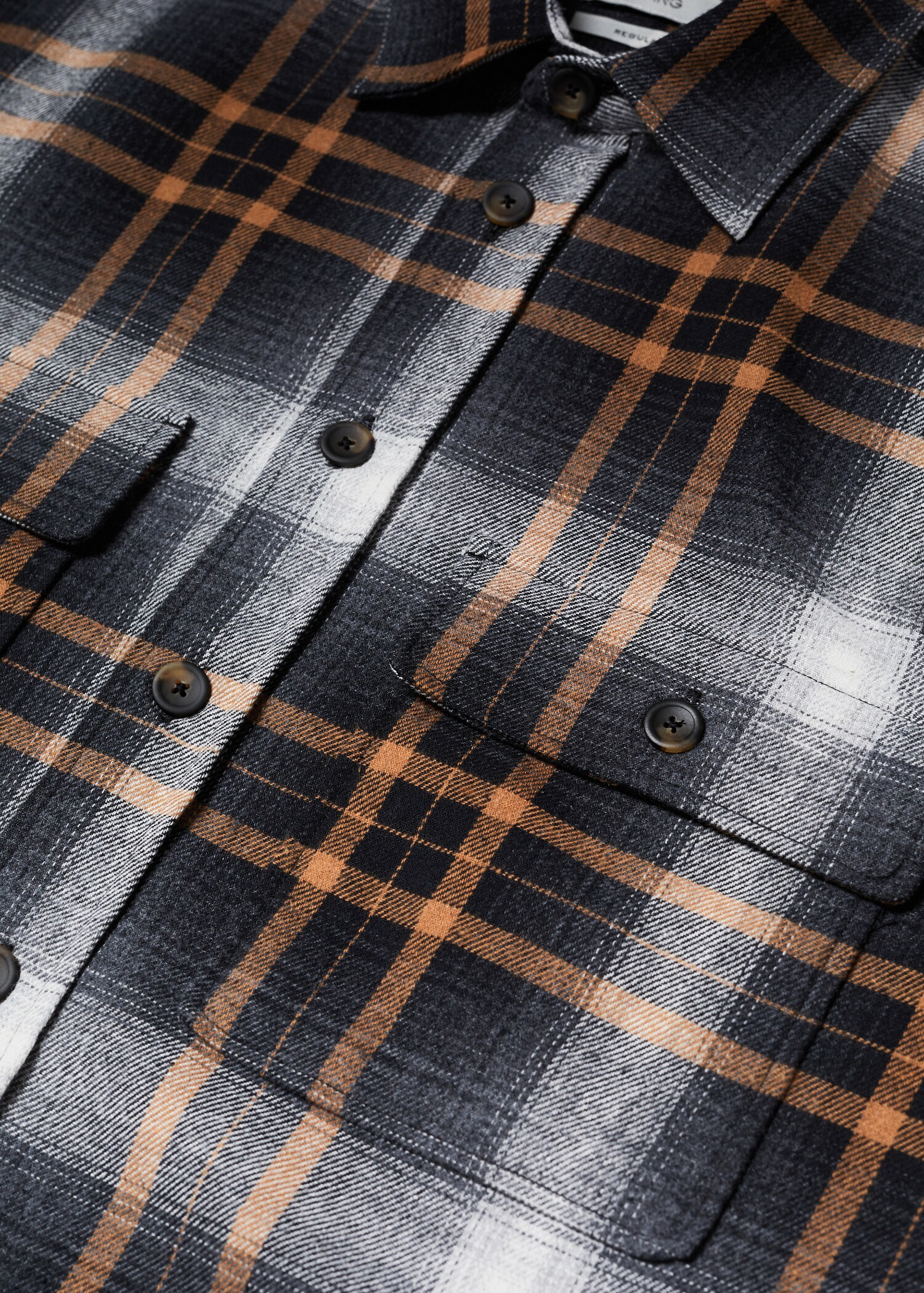Checked flannel shirt - Details of the article 8