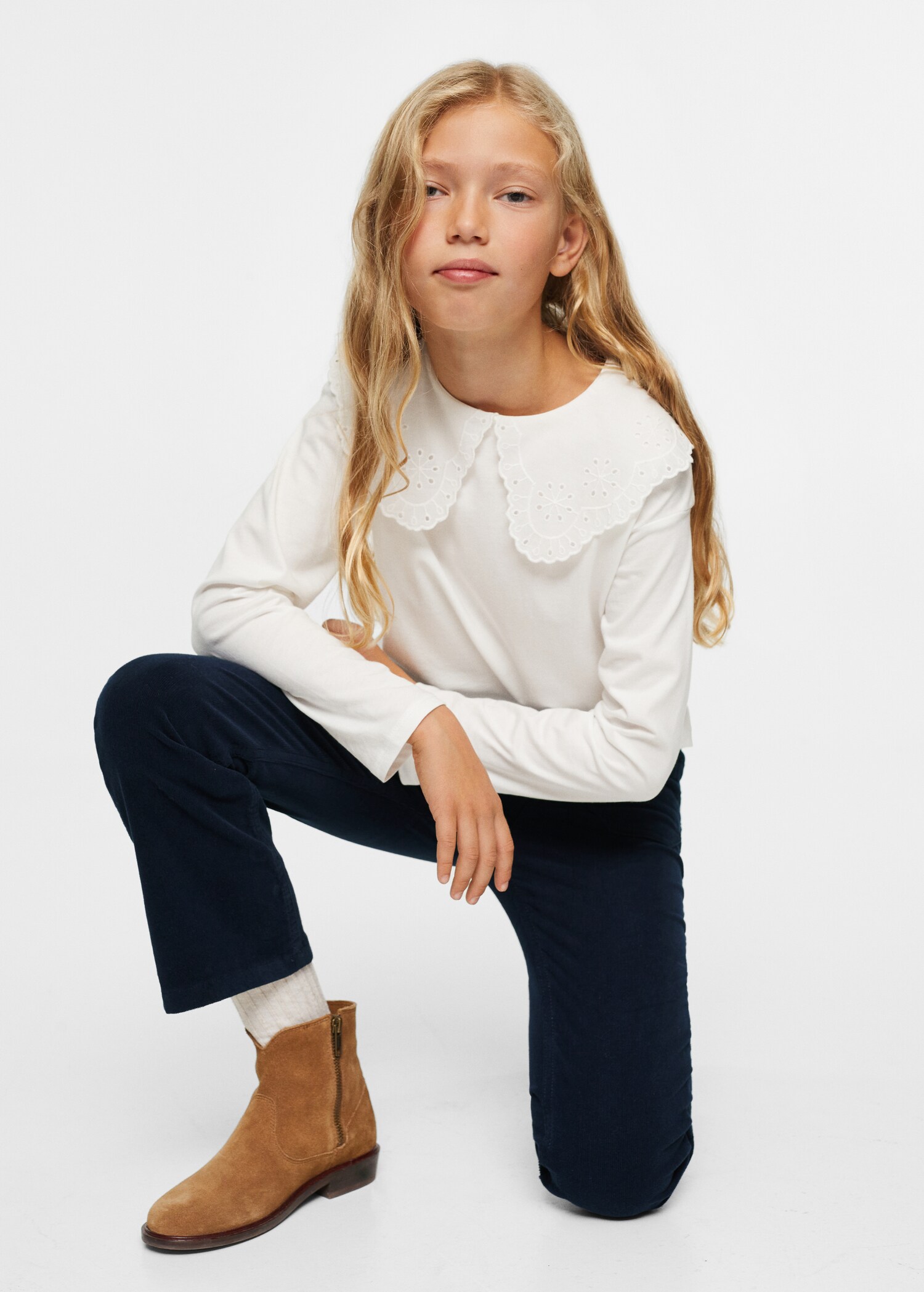 Flared corduroy trousers - Details of the article 2