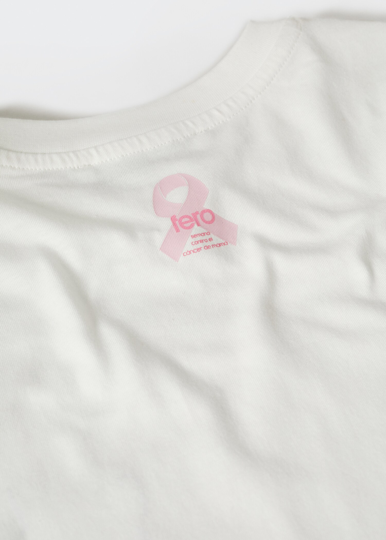 T-shirt solidaire brodé - Détail de l'article 0