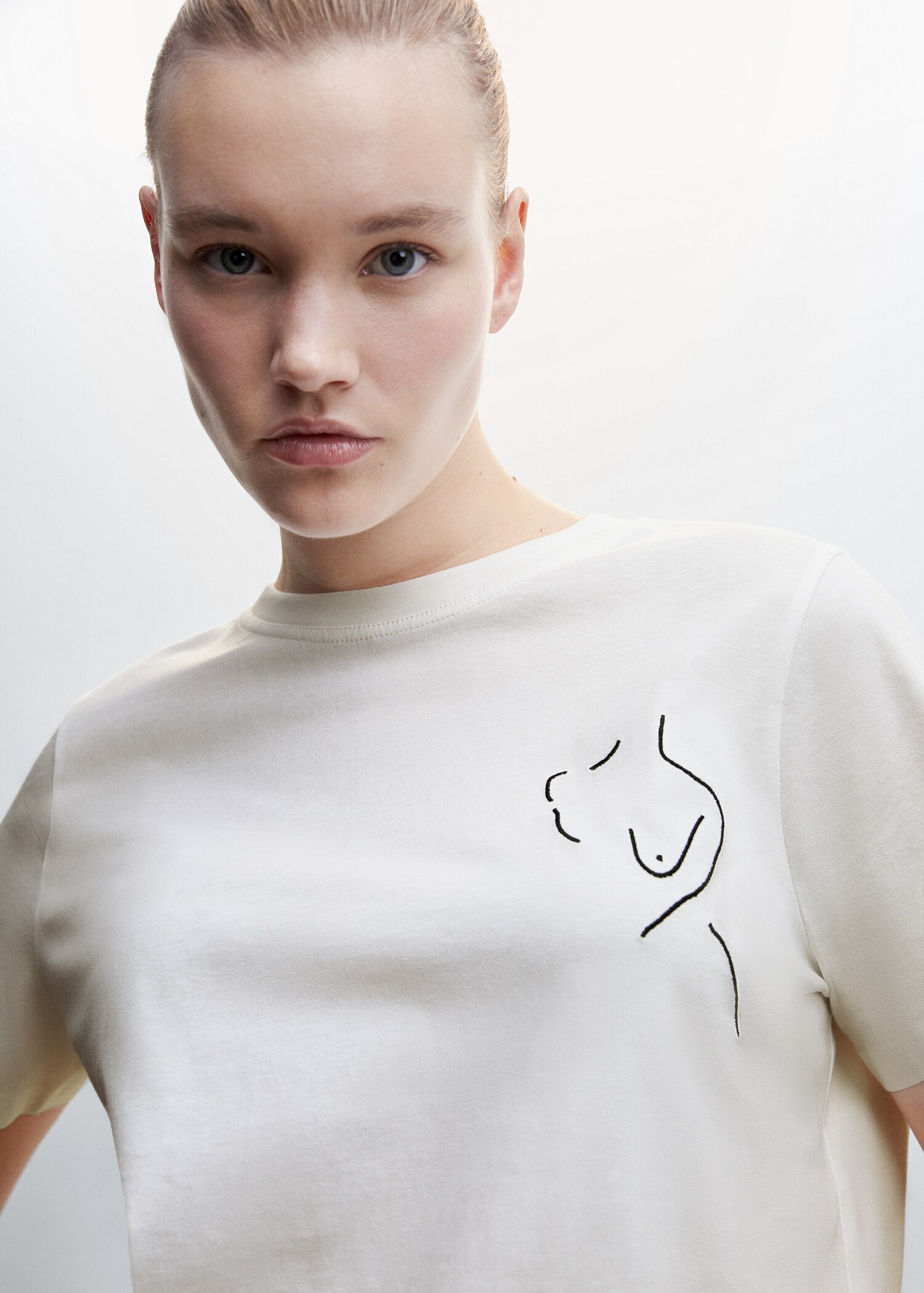 T-shirt solidaire brodé - Détail de l'article 4