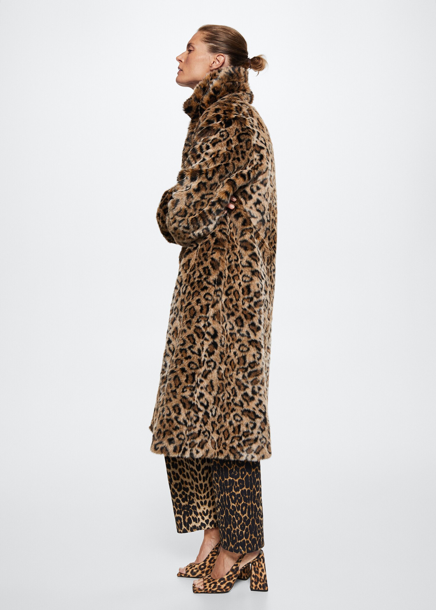 Animal-print fur-effect coat - Details of the article 6