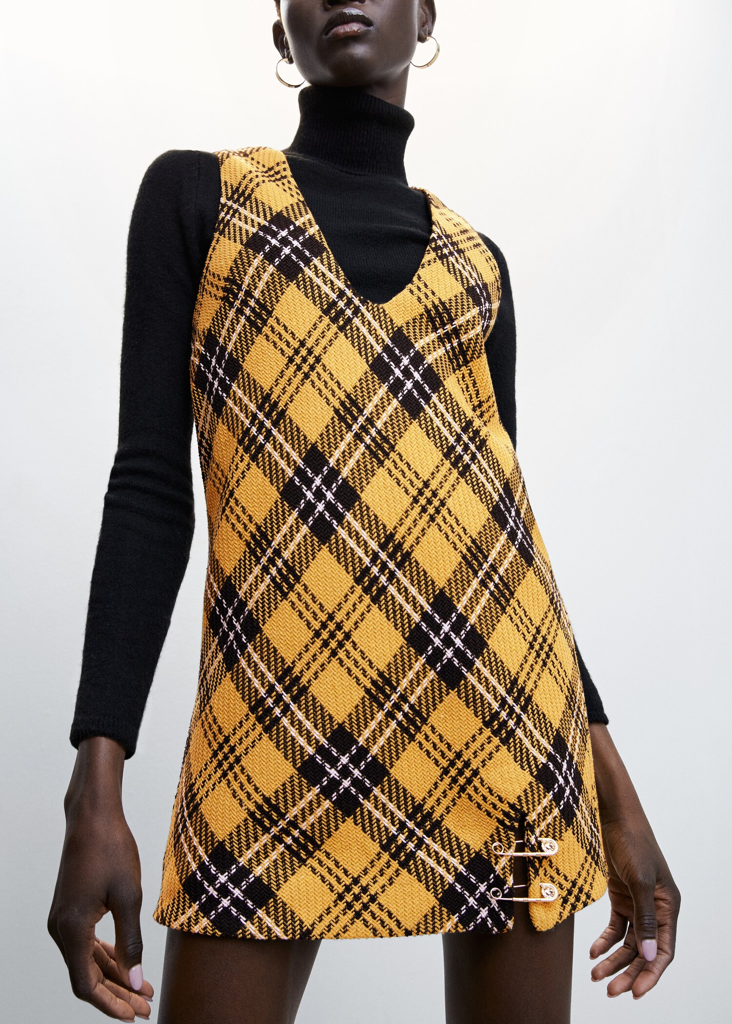 Metallic appliqués pinafore dress - Details of the article 1
