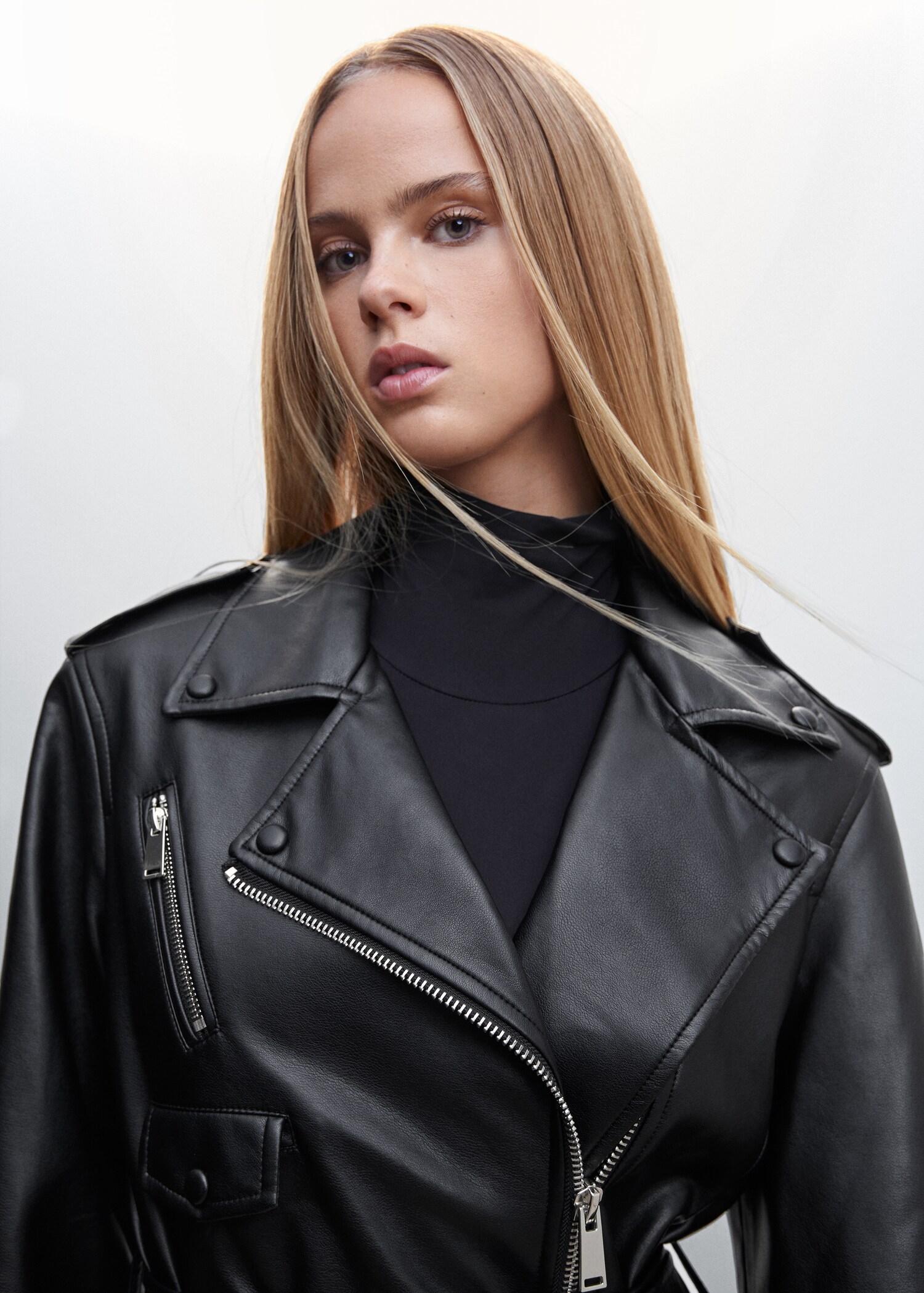 Leather-effect trench coat with zip - Details of the article 1