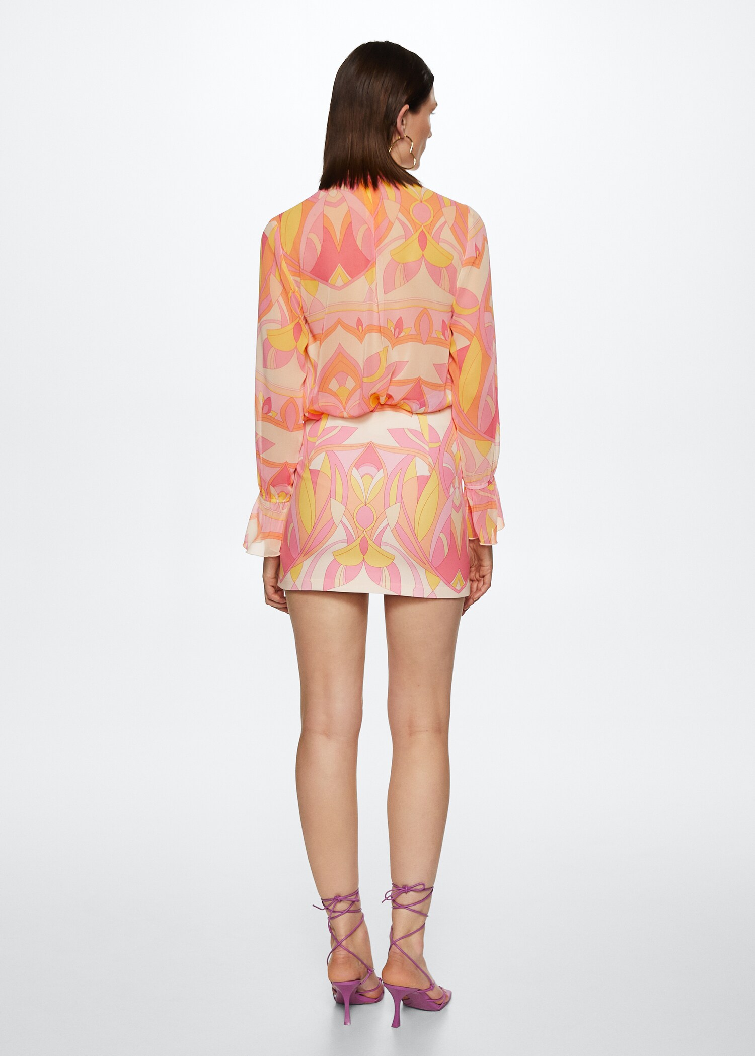 Blusa fluida estampada - Reverso del artículo
