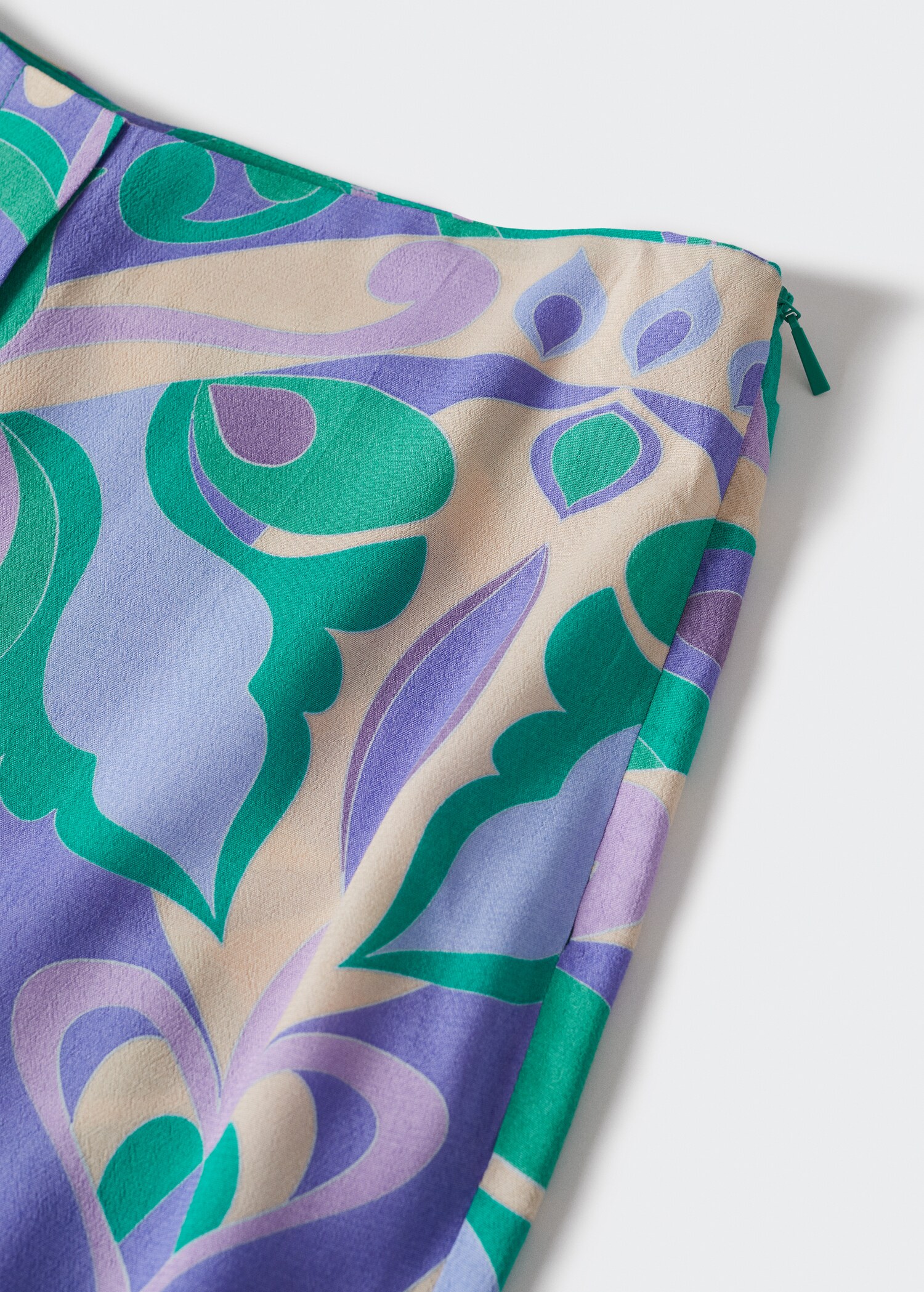 Flowy printed pants - Details of the article 8