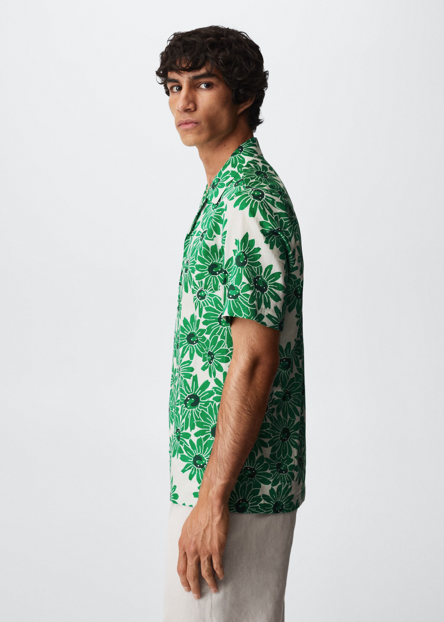 Cotton flower shirt - Details of the article 2