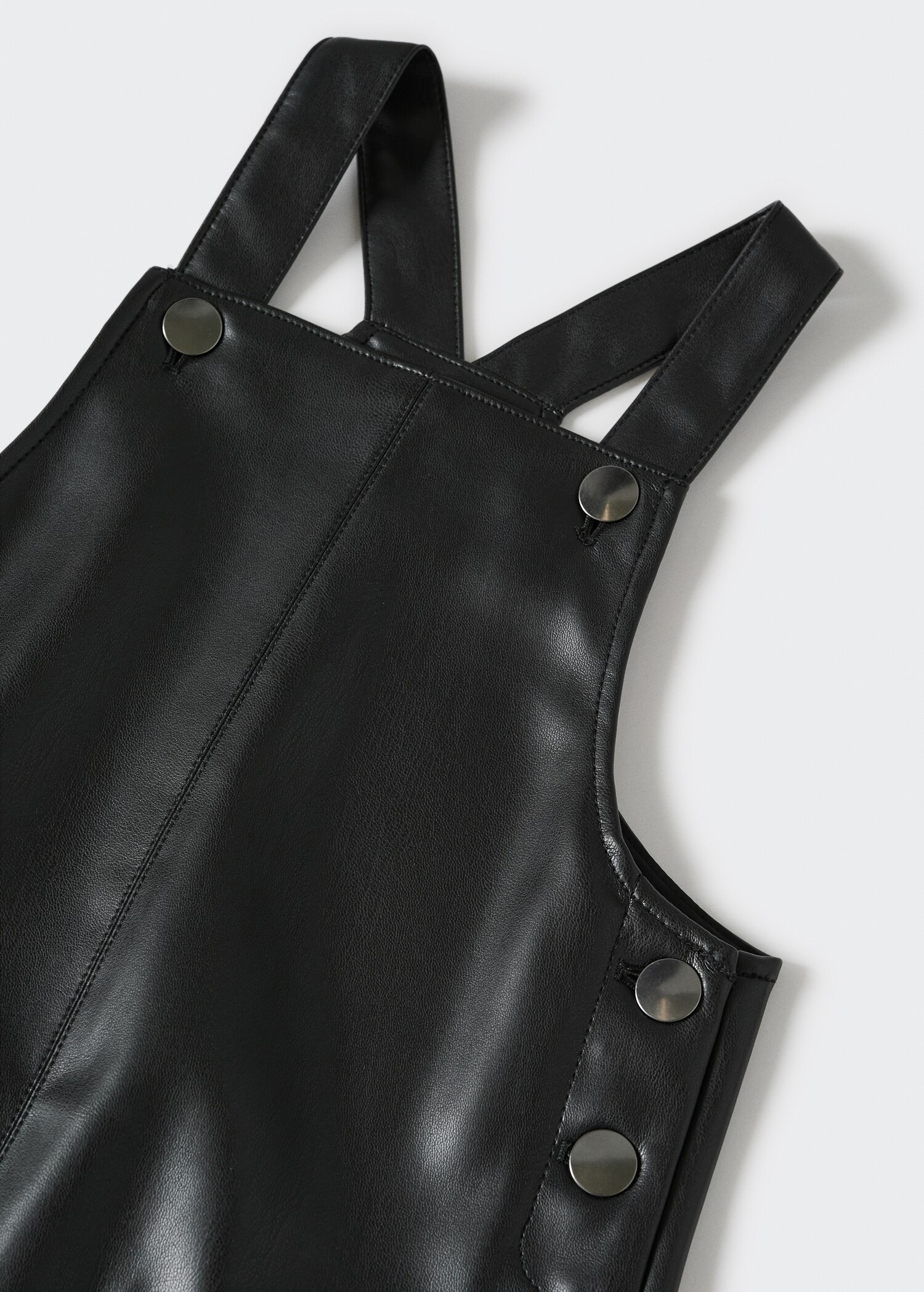 Leather-effect pinafore dress - Details of the article 8