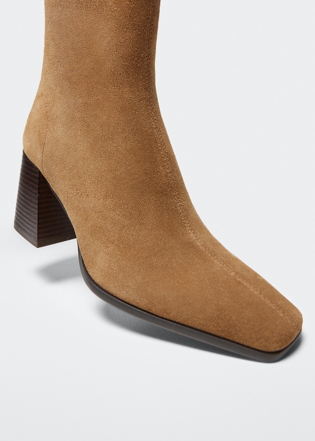 Heel suede ankle boot