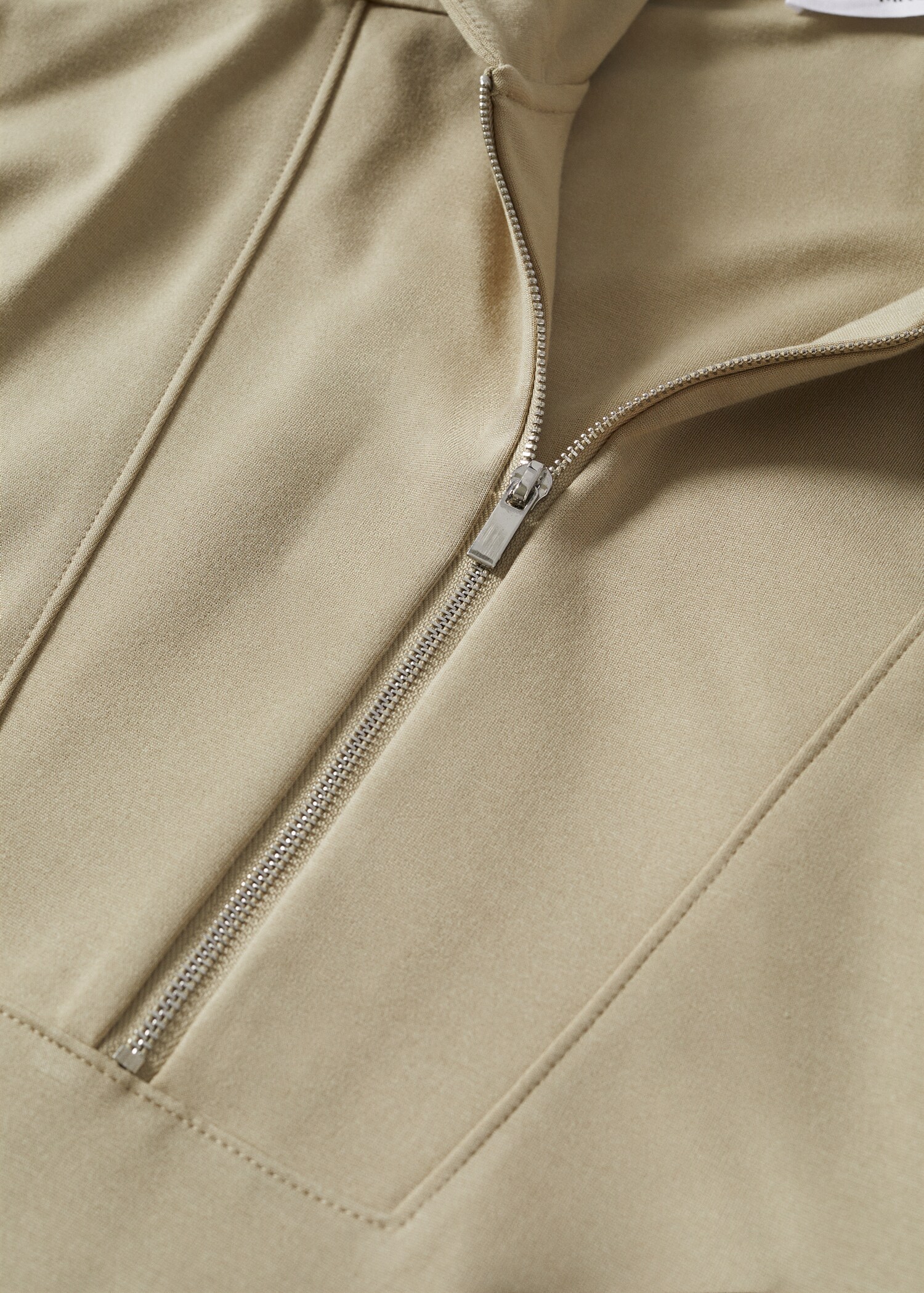 Sweatshirt mit halbhohem Kragen und Reißverschluss - Detail des Artikels 8