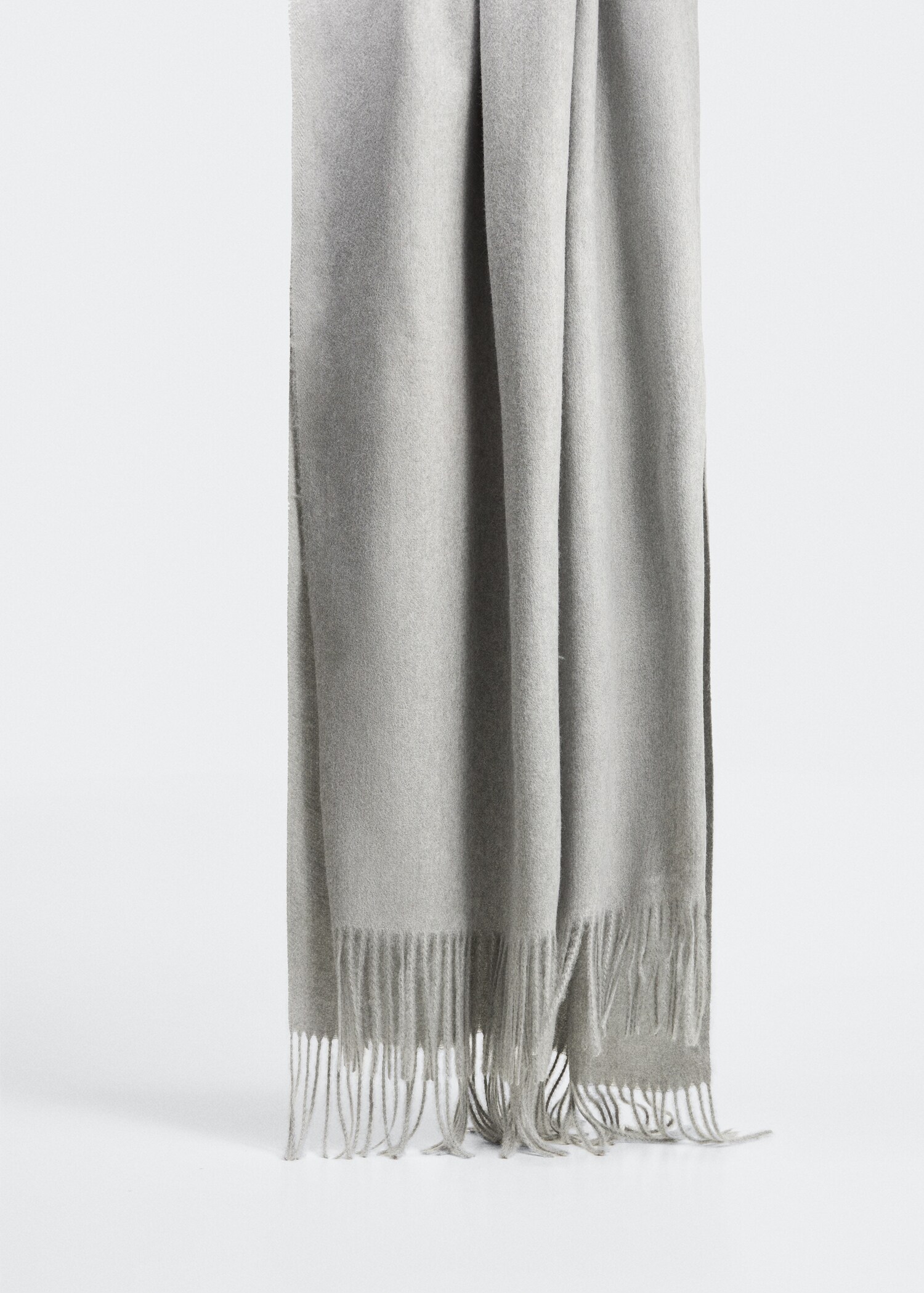 Fringed edge scarf - Details of the article 2