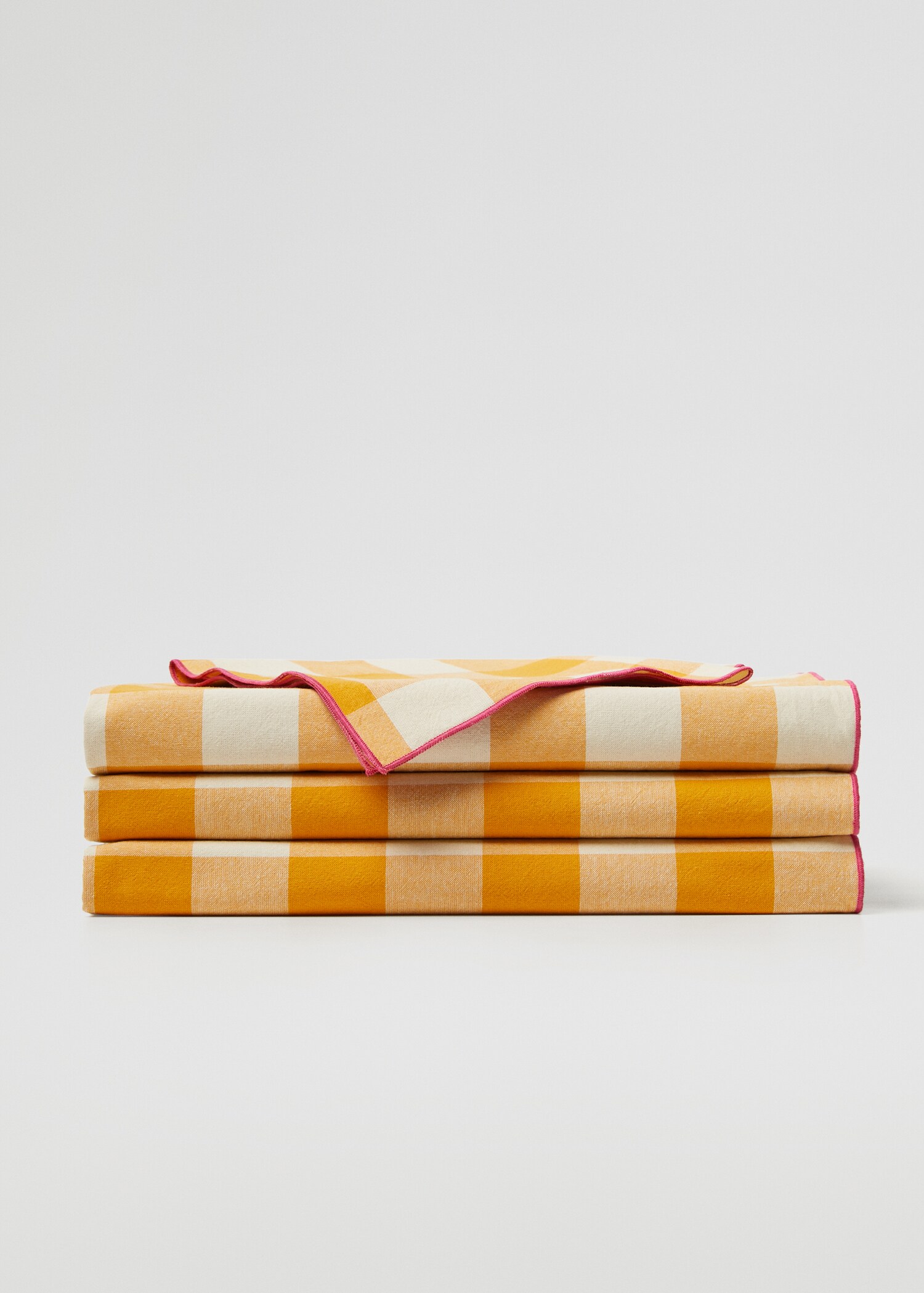 Rutig duk 100 % bomull 150x150cm - Artikel utan modell