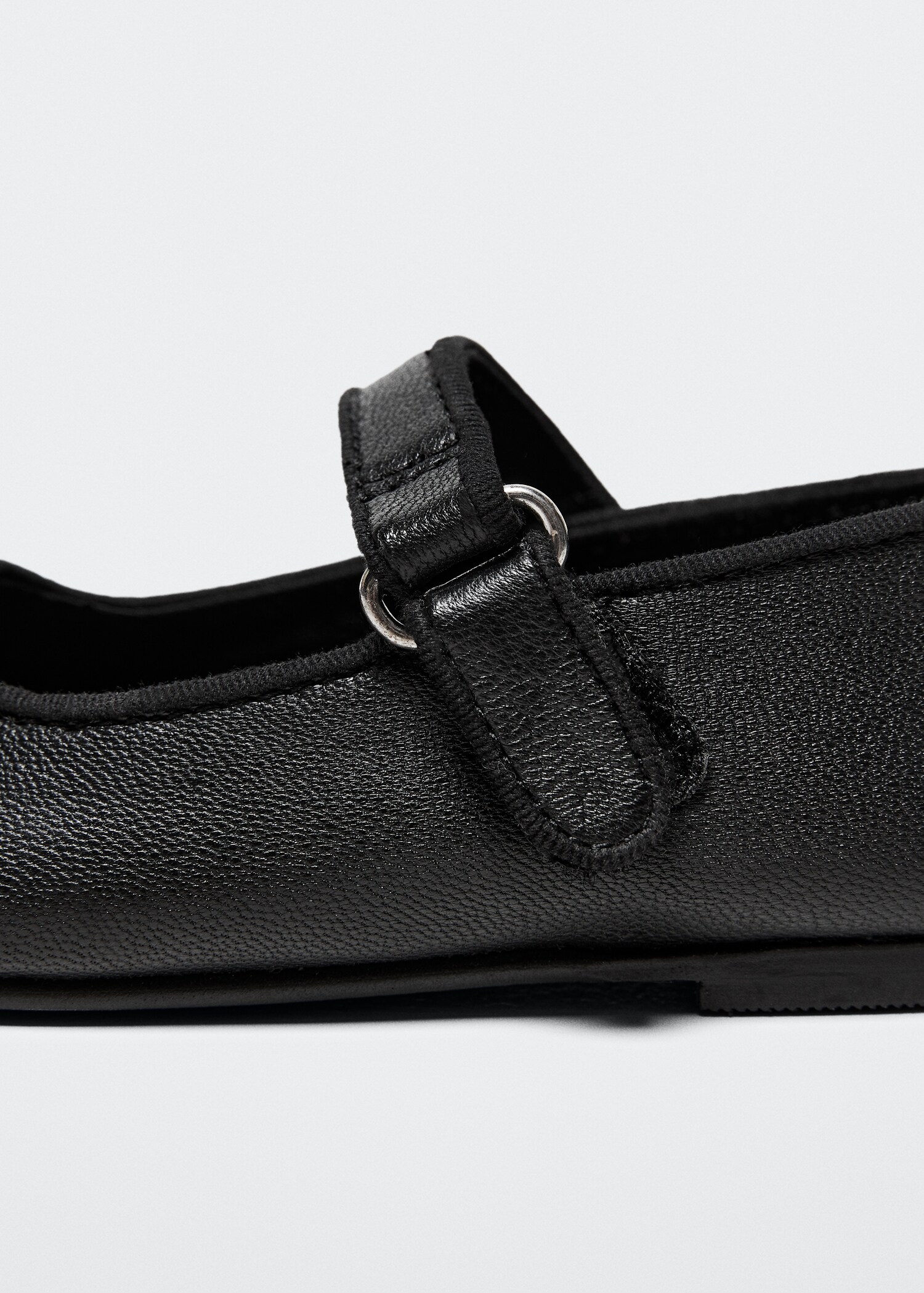 Leather ballet flats - Details of the article 3