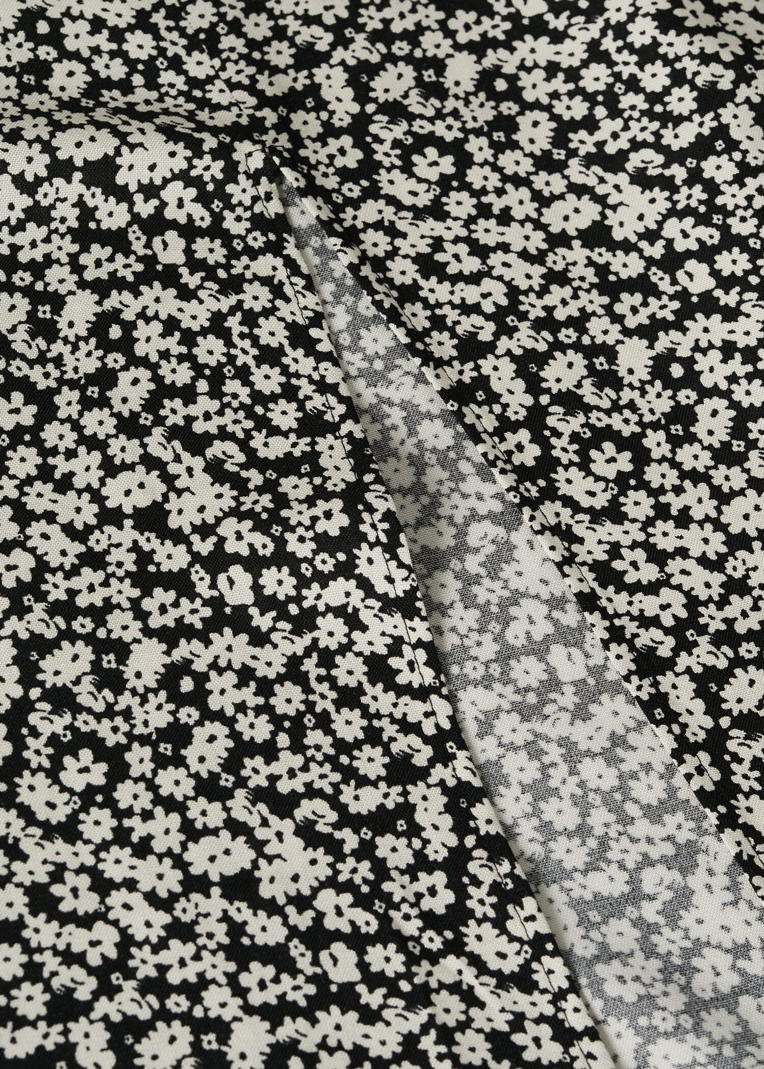 Flowy printed skirt - Details of the article 8