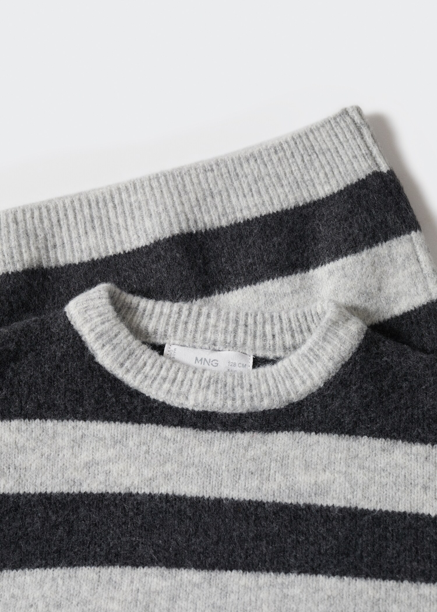Striped knit sweater - Details of the article 8