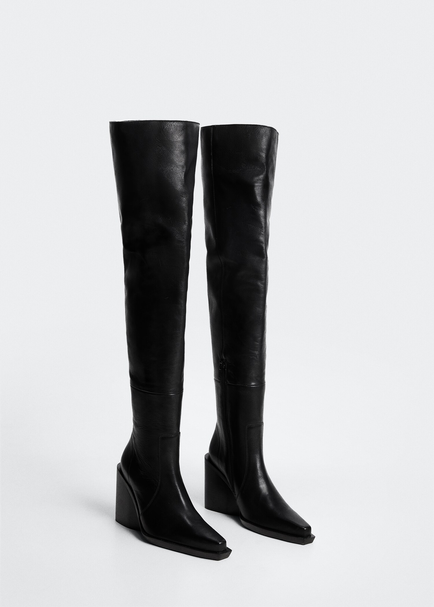 Bottes hautes en cuir - Plan moyen