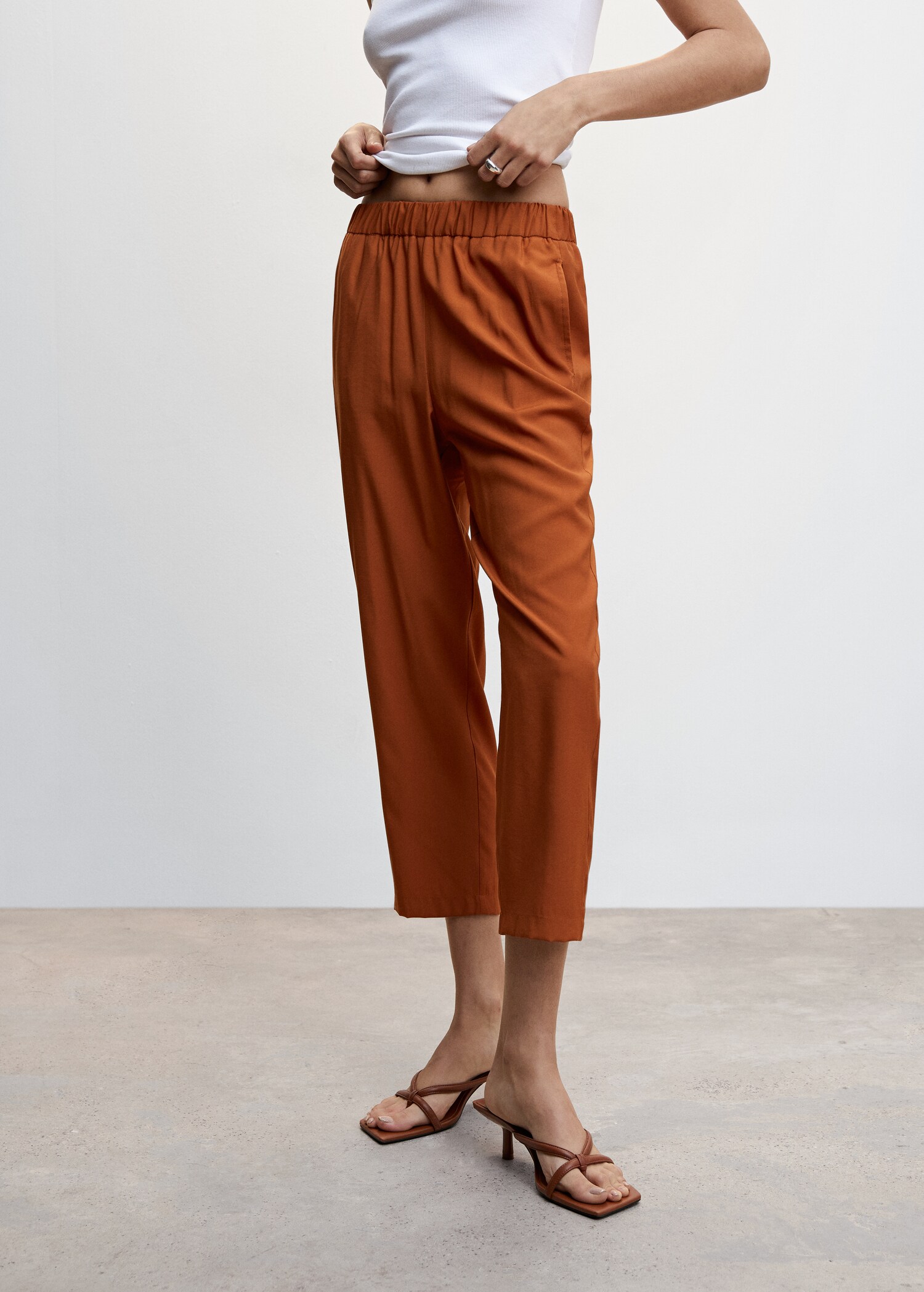 Elastic waist trousers - Medium plane