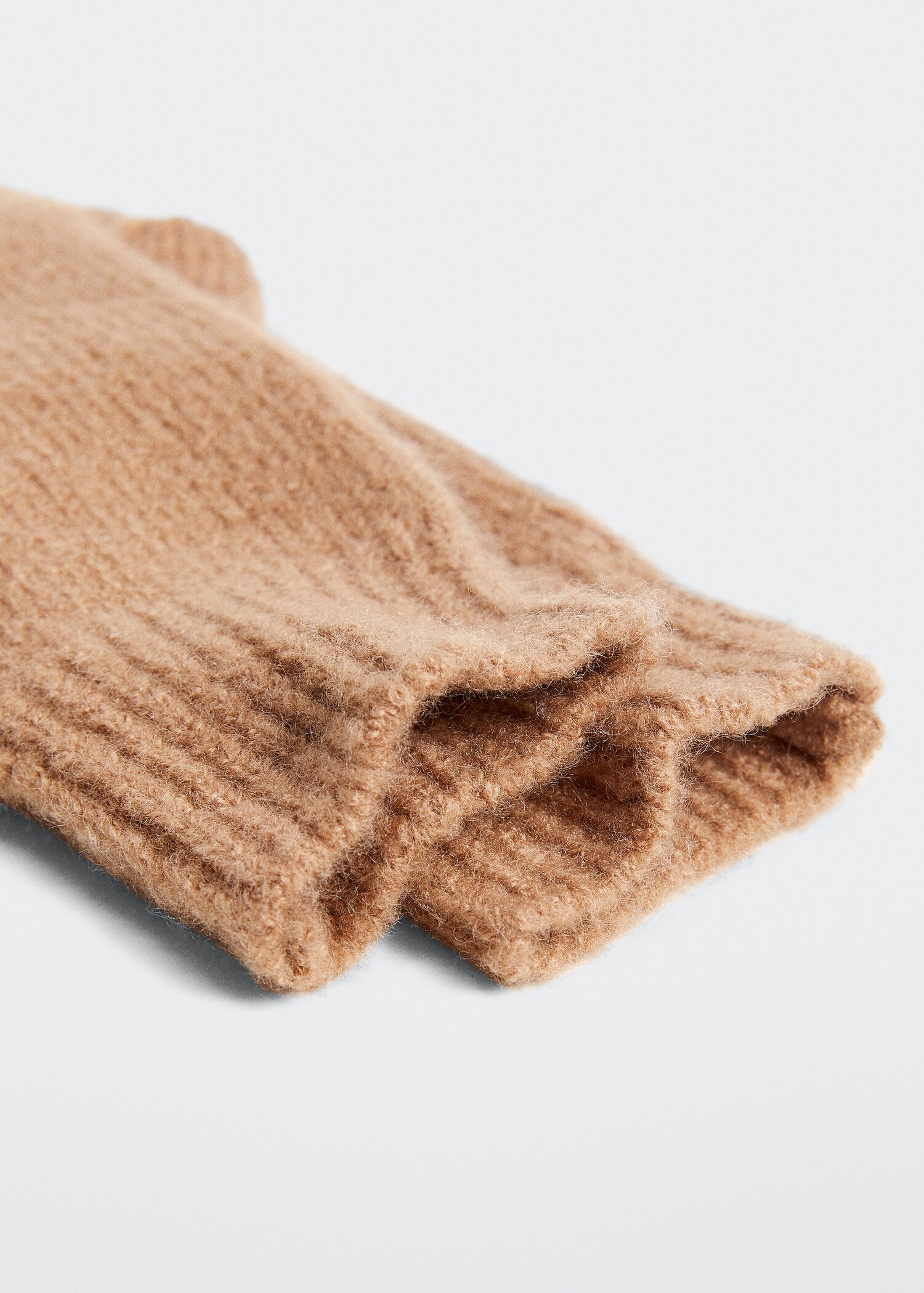 Ribbed knit gloves - Details of the article 1